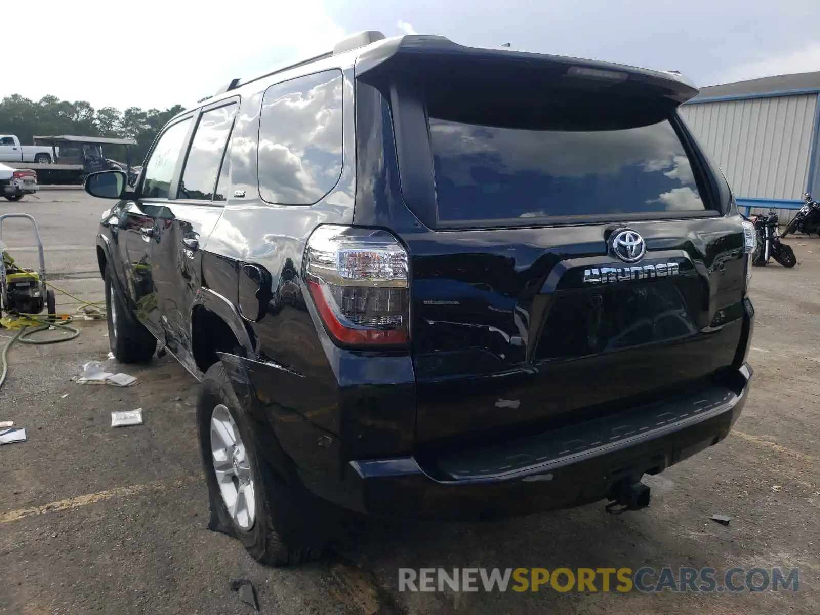 3 Photograph of a damaged car JTEZU5JR5L5224695 TOYOTA 4RUNNER 2020