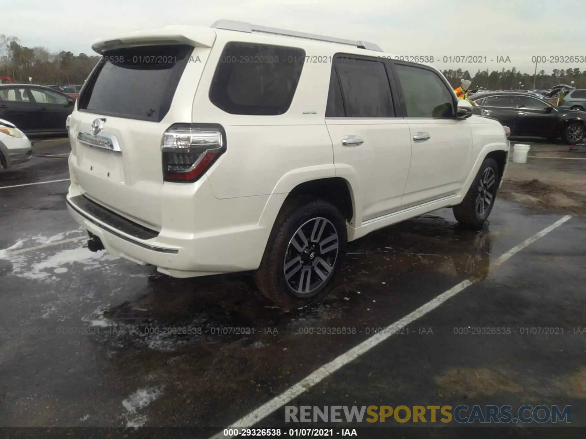 4 Photograph of a damaged car JTEZU5JR5L5227841 TOYOTA 4RUNNER 2020