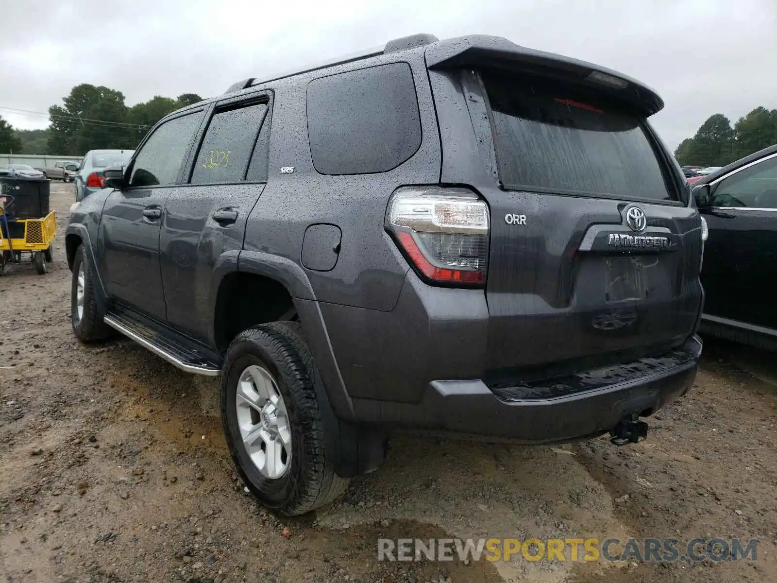 3 Photograph of a damaged car JTEZU5JR6L5217237 TOYOTA 4RUNNER 2020