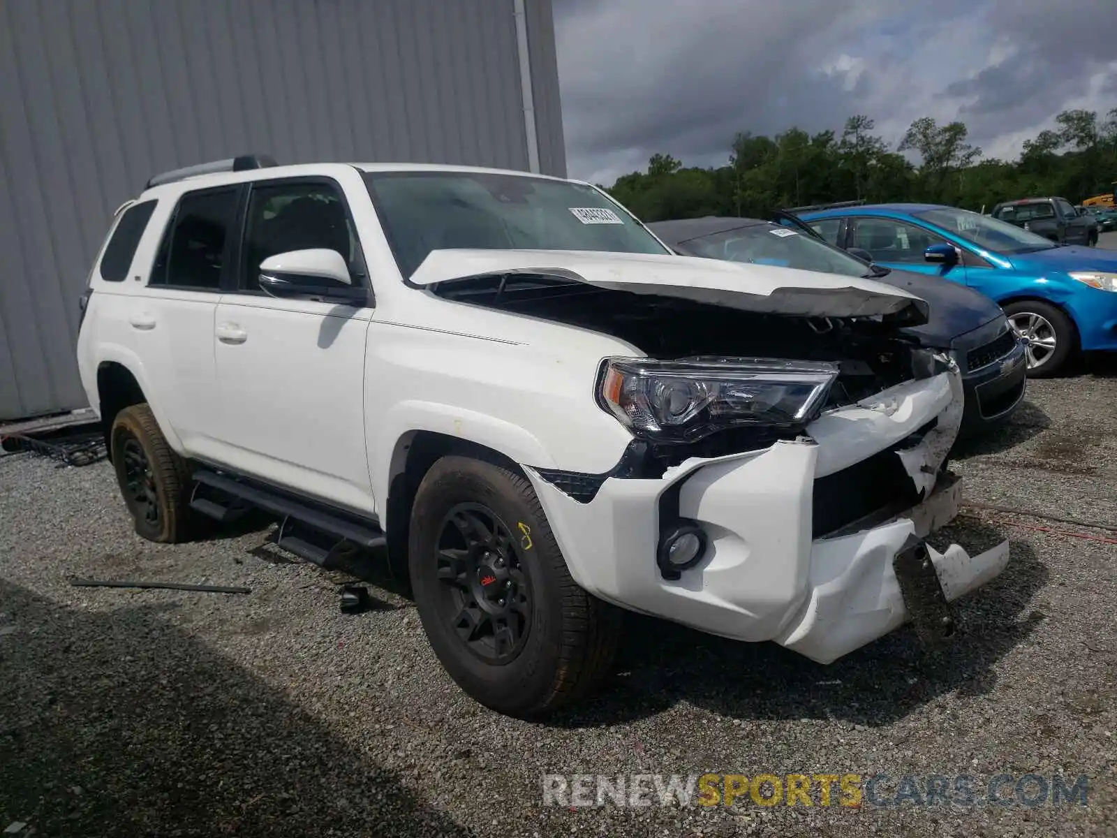 1 Photograph of a damaged car JTEZU5JR6L5217738 TOYOTA 4RUNNER 2020