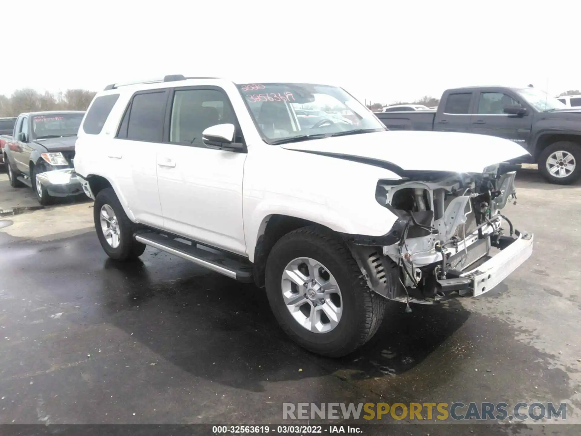 1 Photograph of a damaged car JTEZU5JR6L5218100 TOYOTA 4RUNNER 2020