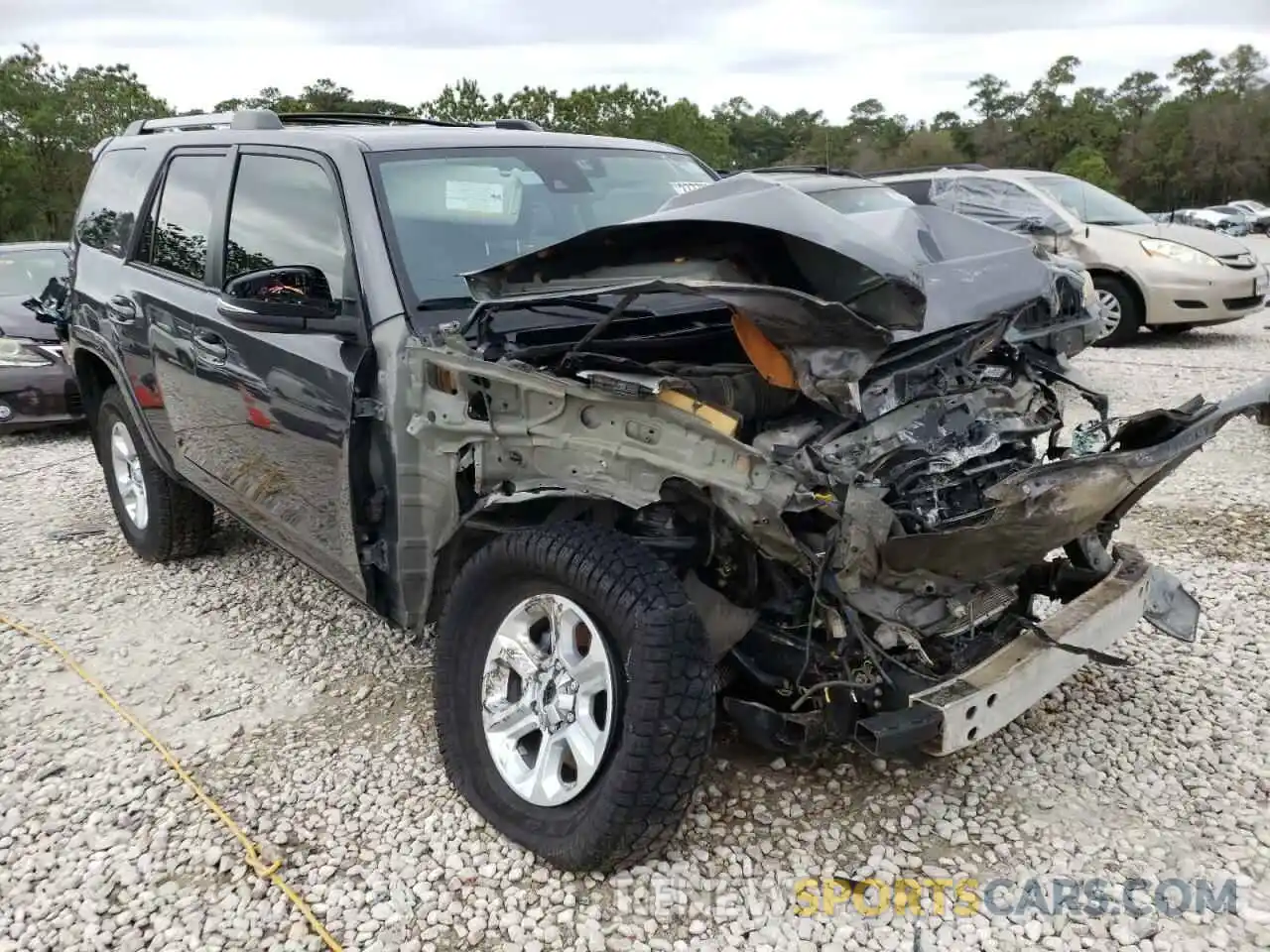 1 Photograph of a damaged car JTEZU5JR6L5218873 TOYOTA 4RUNNER 2020