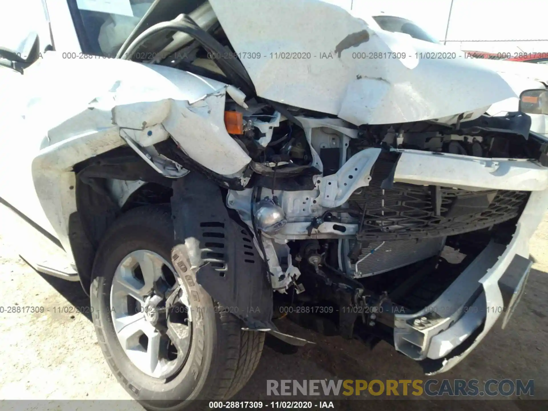 6 Photograph of a damaged car JTEZU5JR6L5221305 TOYOTA 4RUNNER 2020