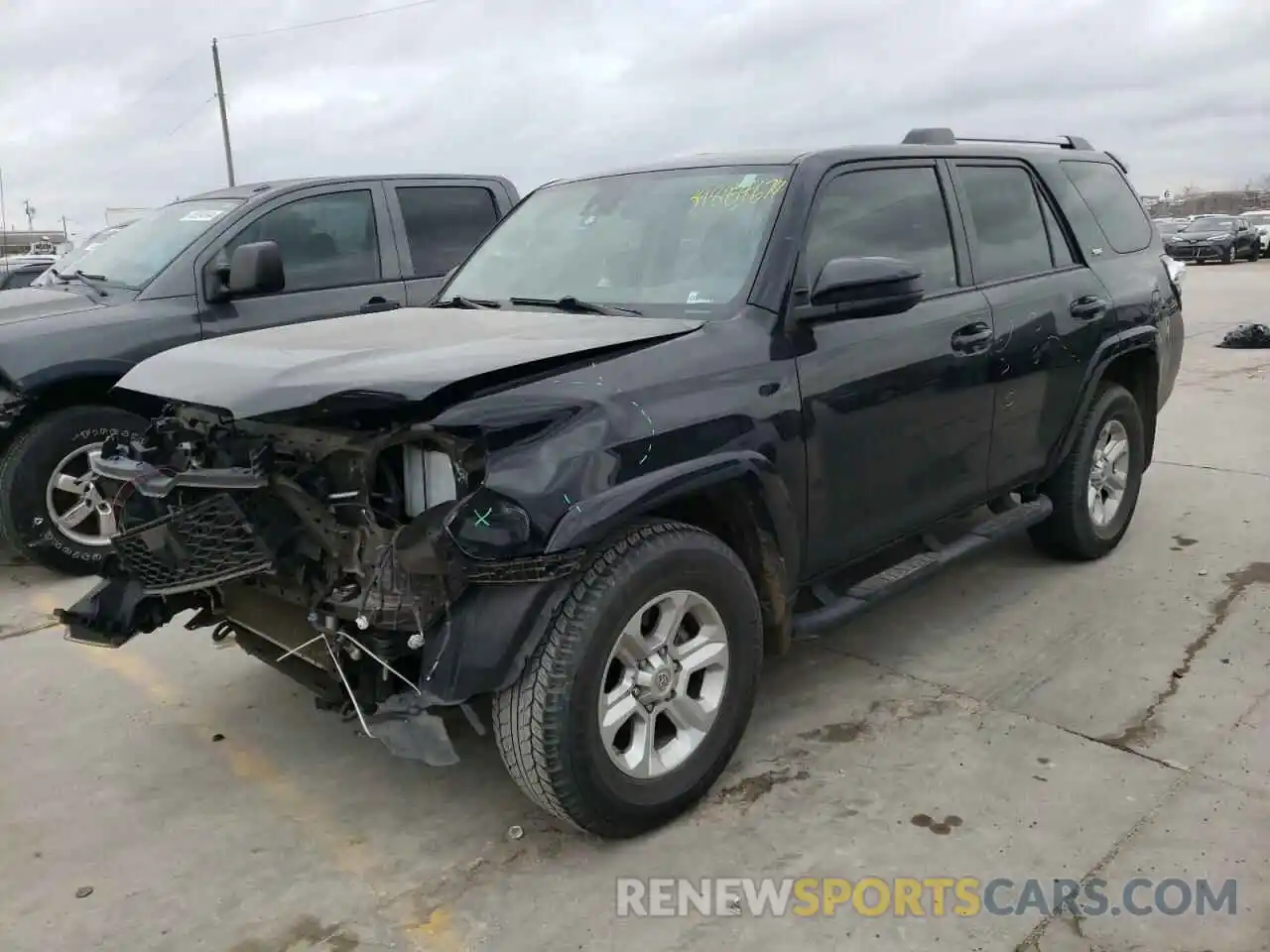 1 Photograph of a damaged car JTEZU5JR6L5228142 TOYOTA 4RUNNER 2020