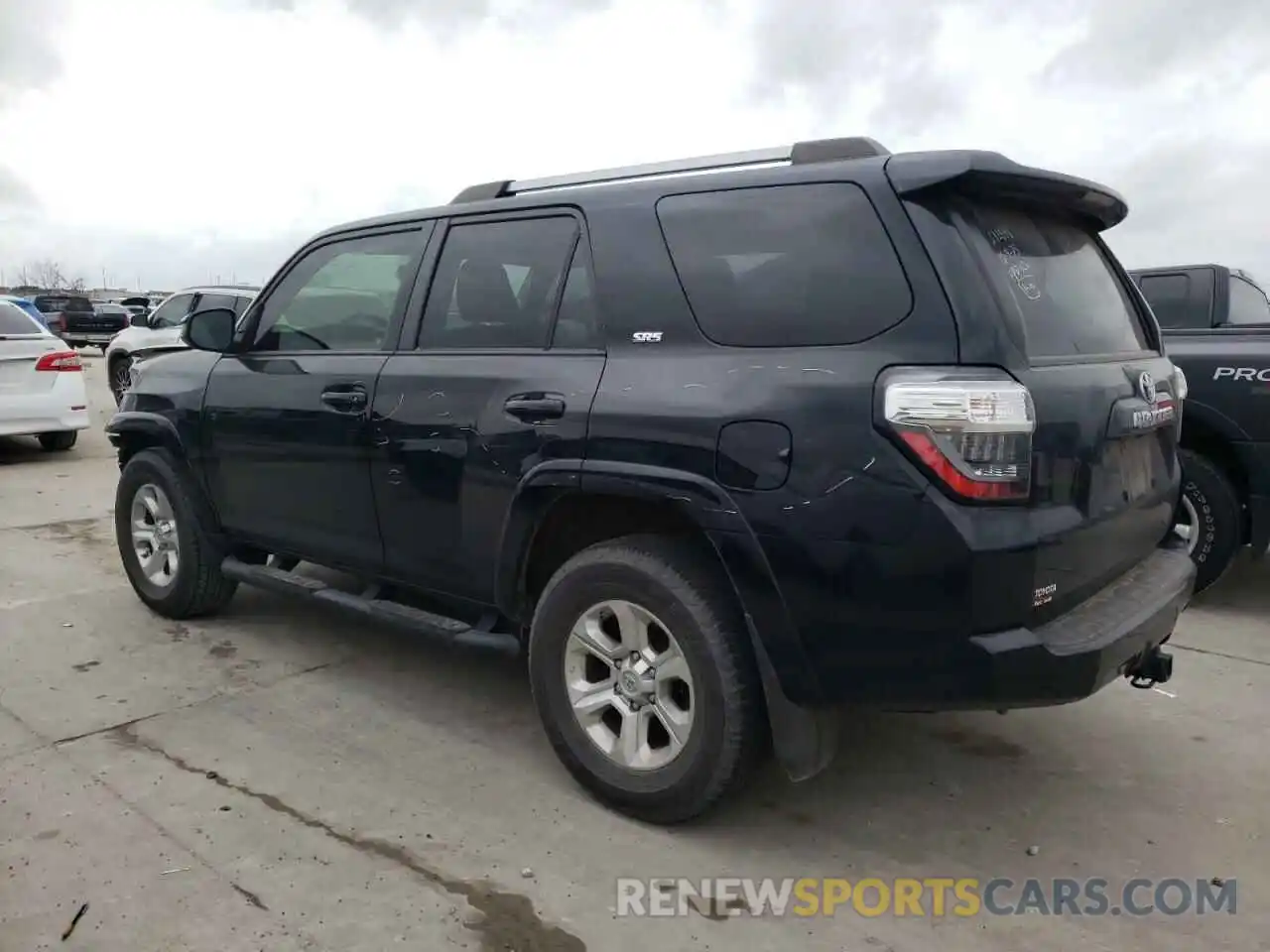 2 Photograph of a damaged car JTEZU5JR6L5228142 TOYOTA 4RUNNER 2020