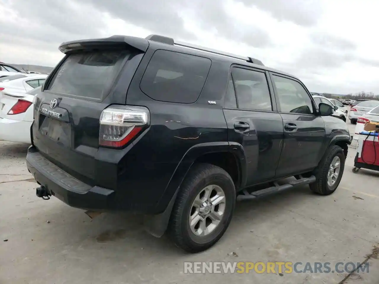 3 Photograph of a damaged car JTEZU5JR6L5228142 TOYOTA 4RUNNER 2020