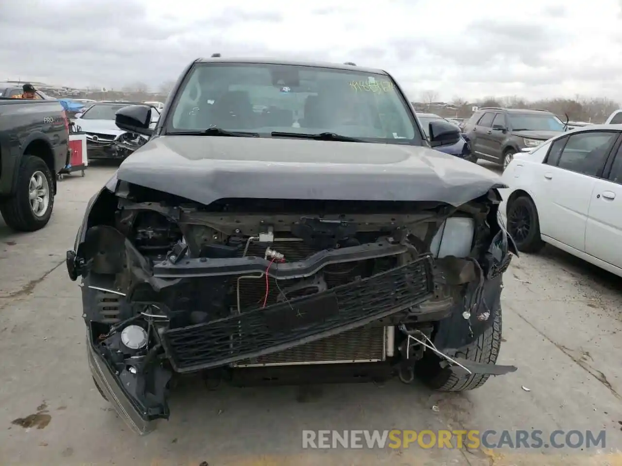 5 Photograph of a damaged car JTEZU5JR6L5228142 TOYOTA 4RUNNER 2020