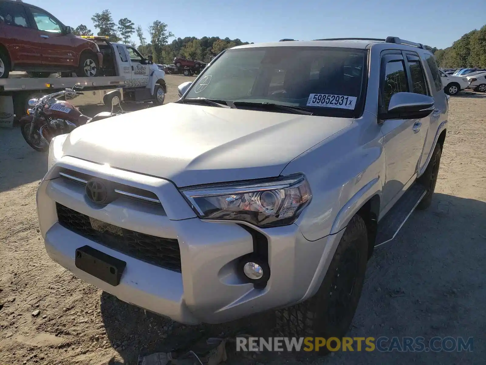 2 Photograph of a damaged car JTEZU5JR7L5214170 TOYOTA 4RUNNER 2020