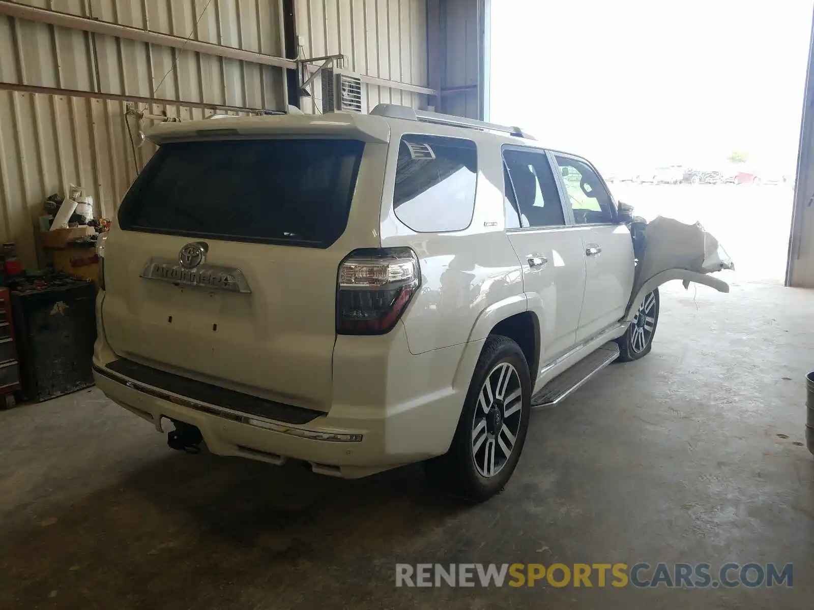 4 Photograph of a damaged car JTEZU5JR7L5214685 TOYOTA 4RUNNER 2020