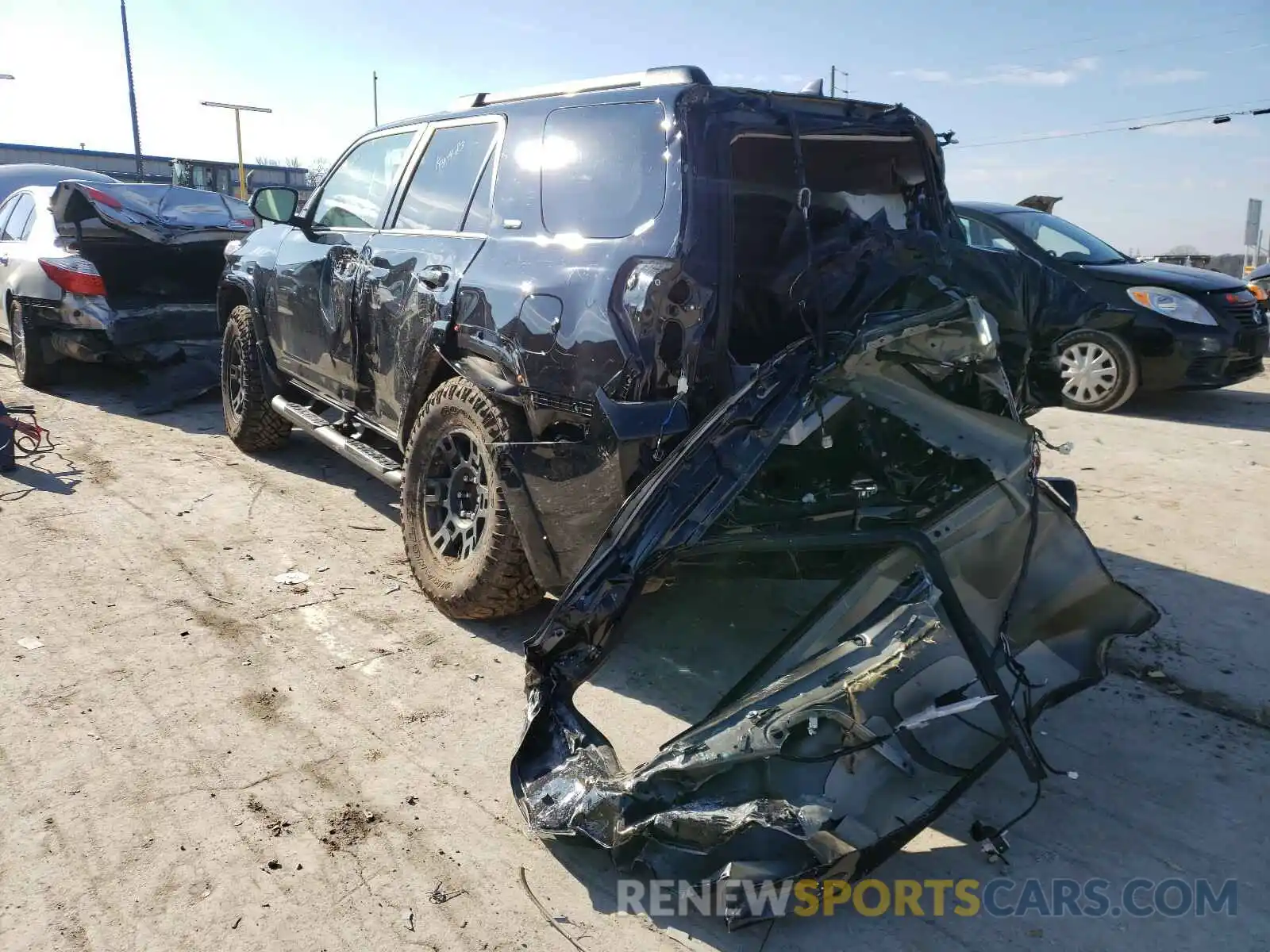 3 Фотография поврежденного автомобиля JTEZU5JR7L5215156 TOYOTA 4RUNNER 2020