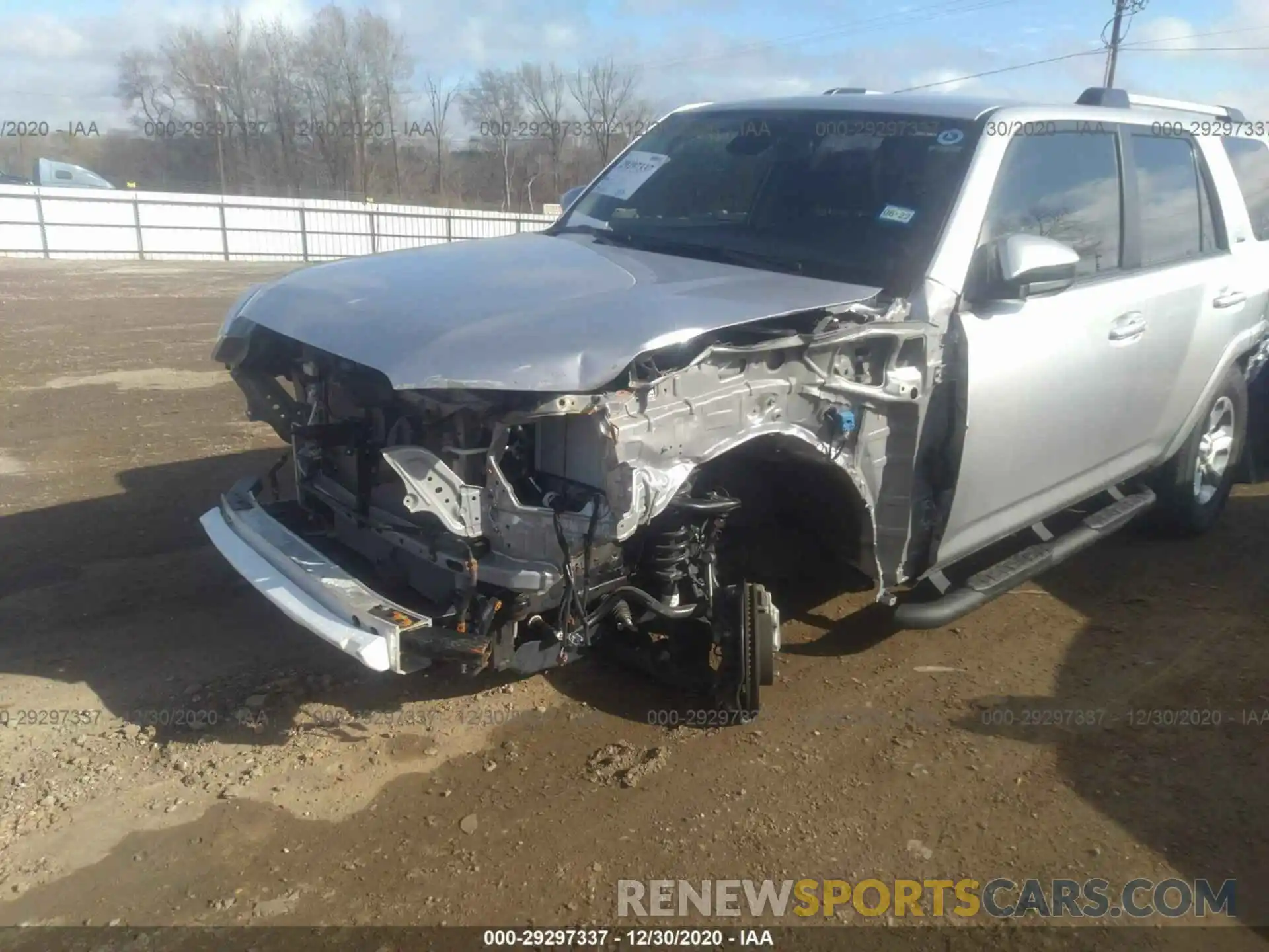 6 Photograph of a damaged car JTEZU5JR7L5220874 TOYOTA 4RUNNER 2020