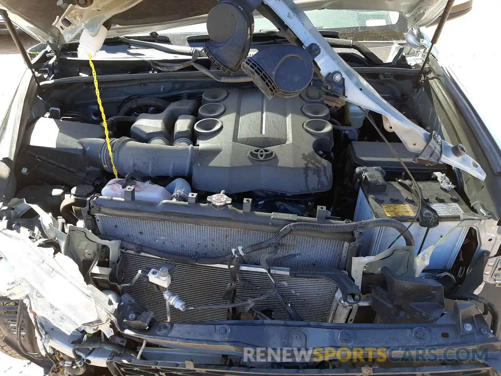 7 Photograph of a damaged car JTEZU5JR7L5221894 TOYOTA 4RUNNER 2020