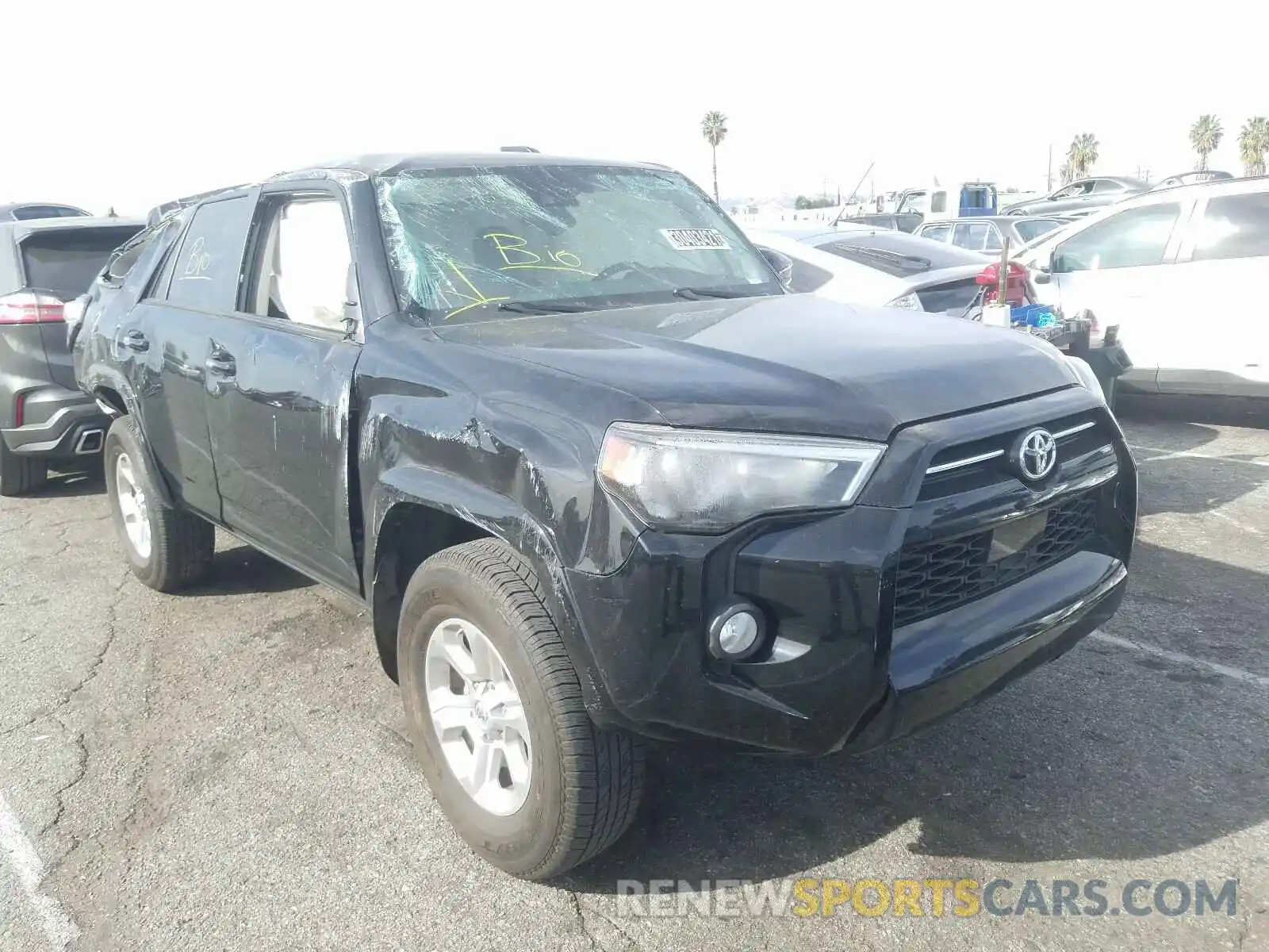 1 Photograph of a damaged car JTEZU5JR7L5221961 TOYOTA 4RUNNER 2020