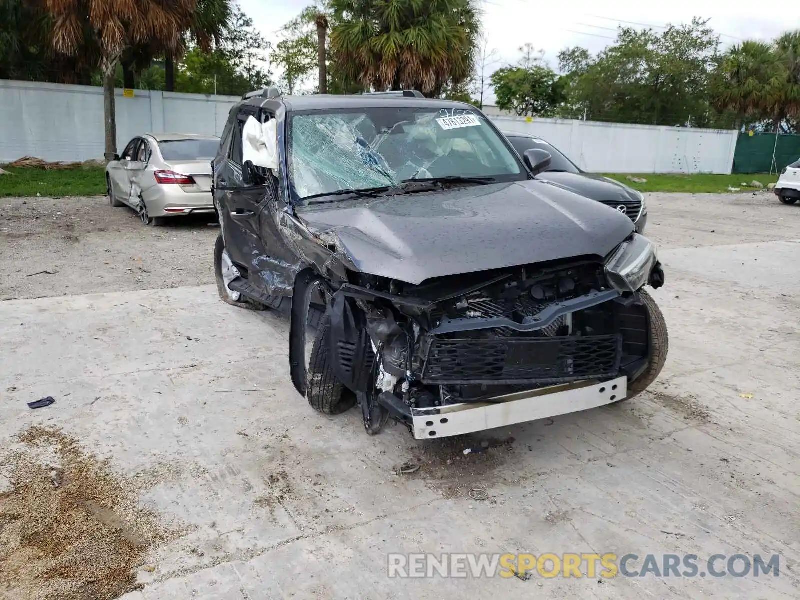 1 Photograph of a damaged car JTEZU5JR8L5214632 TOYOTA 4RUNNER 2020