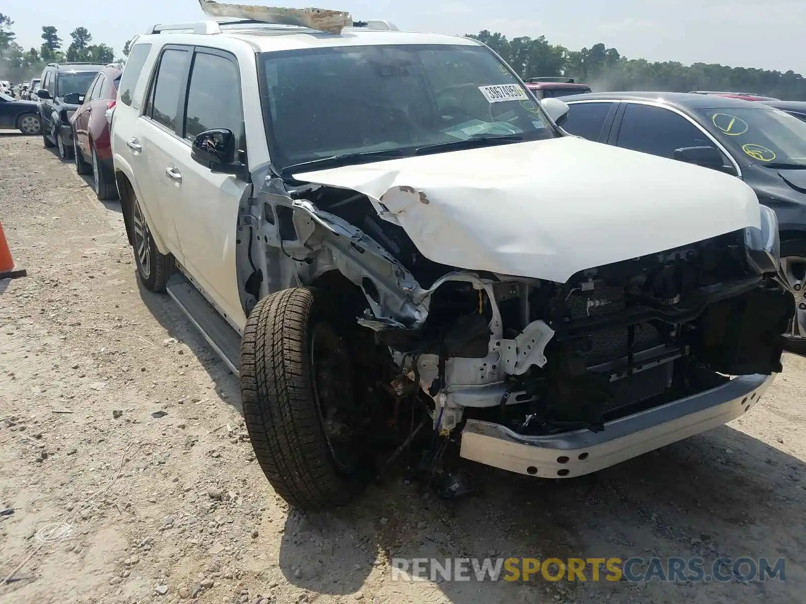 1 Photograph of a damaged car JTEZU5JR8L5216364 TOYOTA 4RUNNER 2020