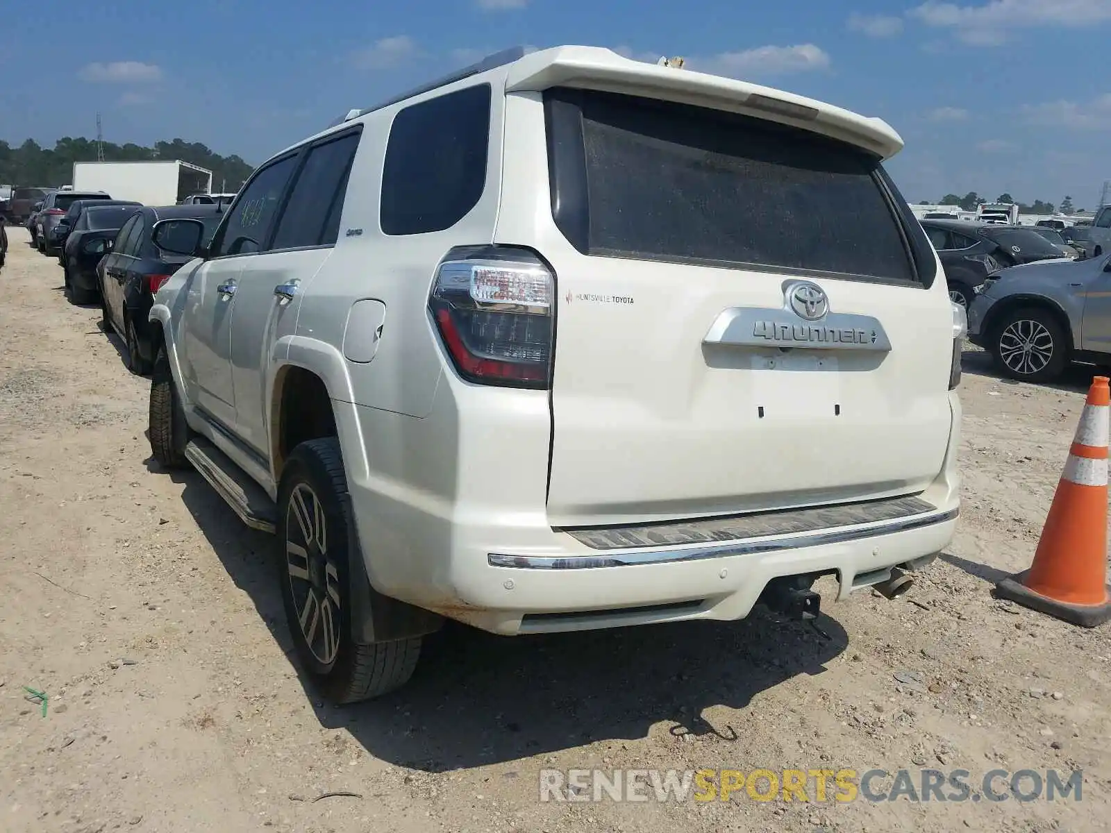 3 Photograph of a damaged car JTEZU5JR8L5216364 TOYOTA 4RUNNER 2020