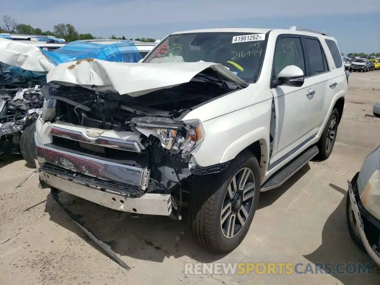 2 Photograph of a damaged car JTEZU5JR8L5216994 TOYOTA 4RUNNER 2020