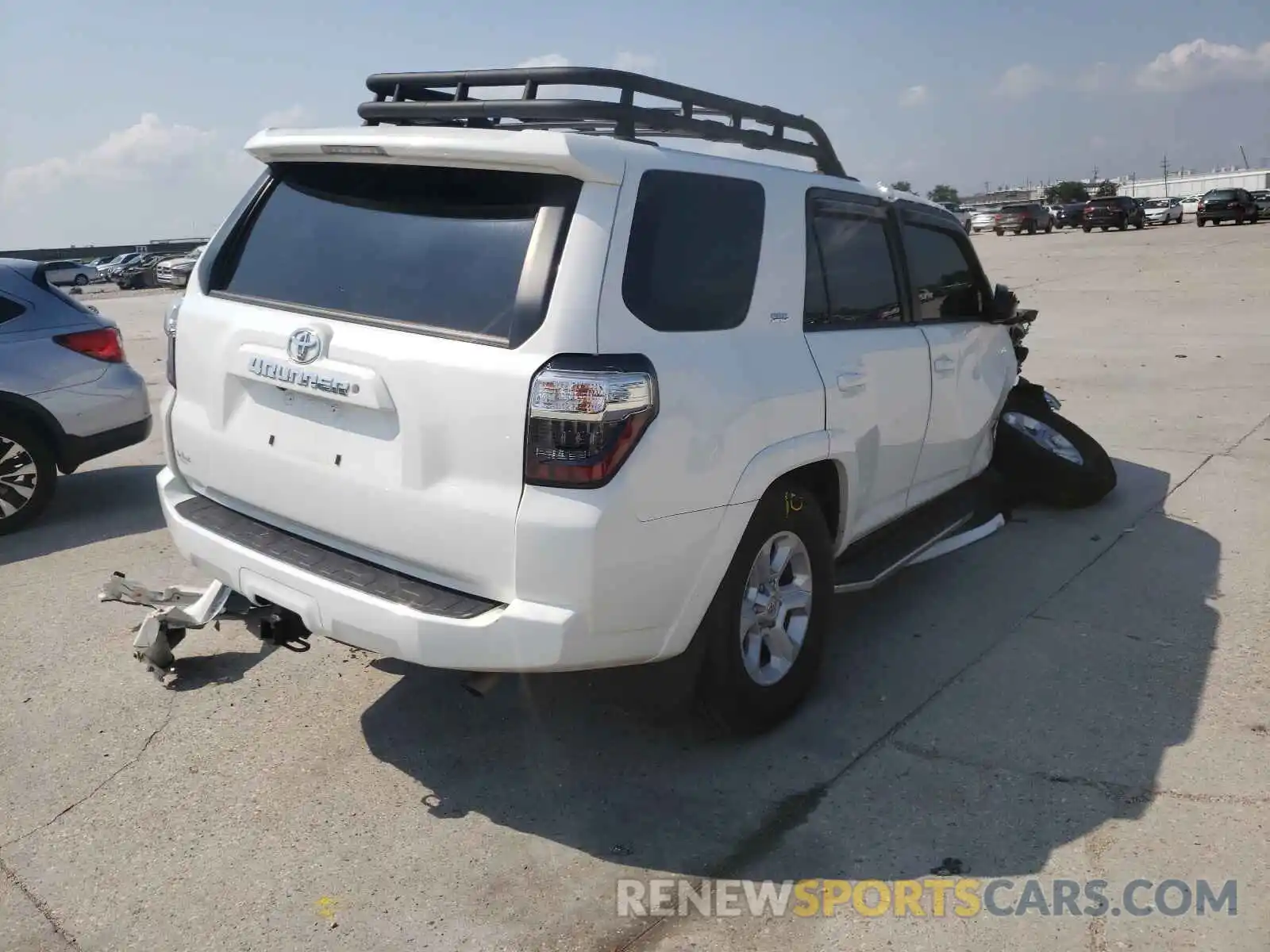 4 Photograph of a damaged car JTEZU5JR8L5220429 TOYOTA 4RUNNER 2020