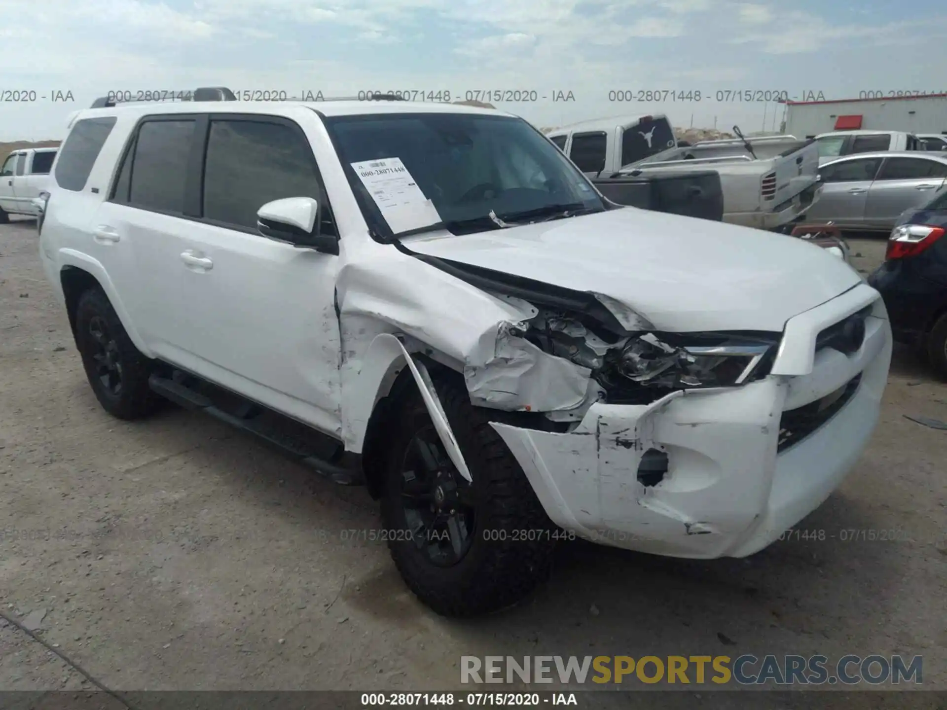 1 Photograph of a damaged car JTEZU5JR8L5221032 TOYOTA 4RUNNER 2020