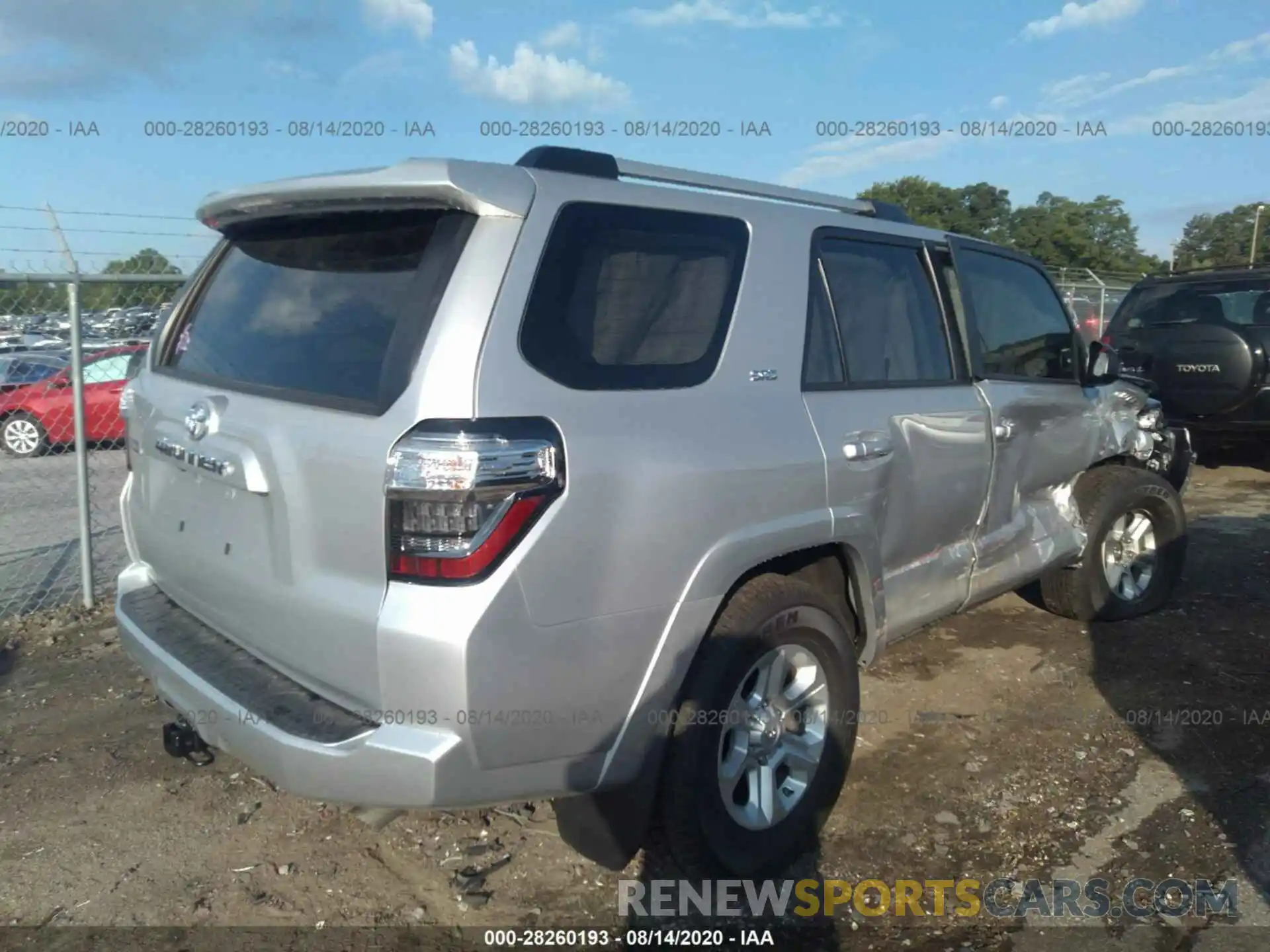 4 Photograph of a damaged car JTEZU5JR8L5223962 TOYOTA 4RUNNER 2020