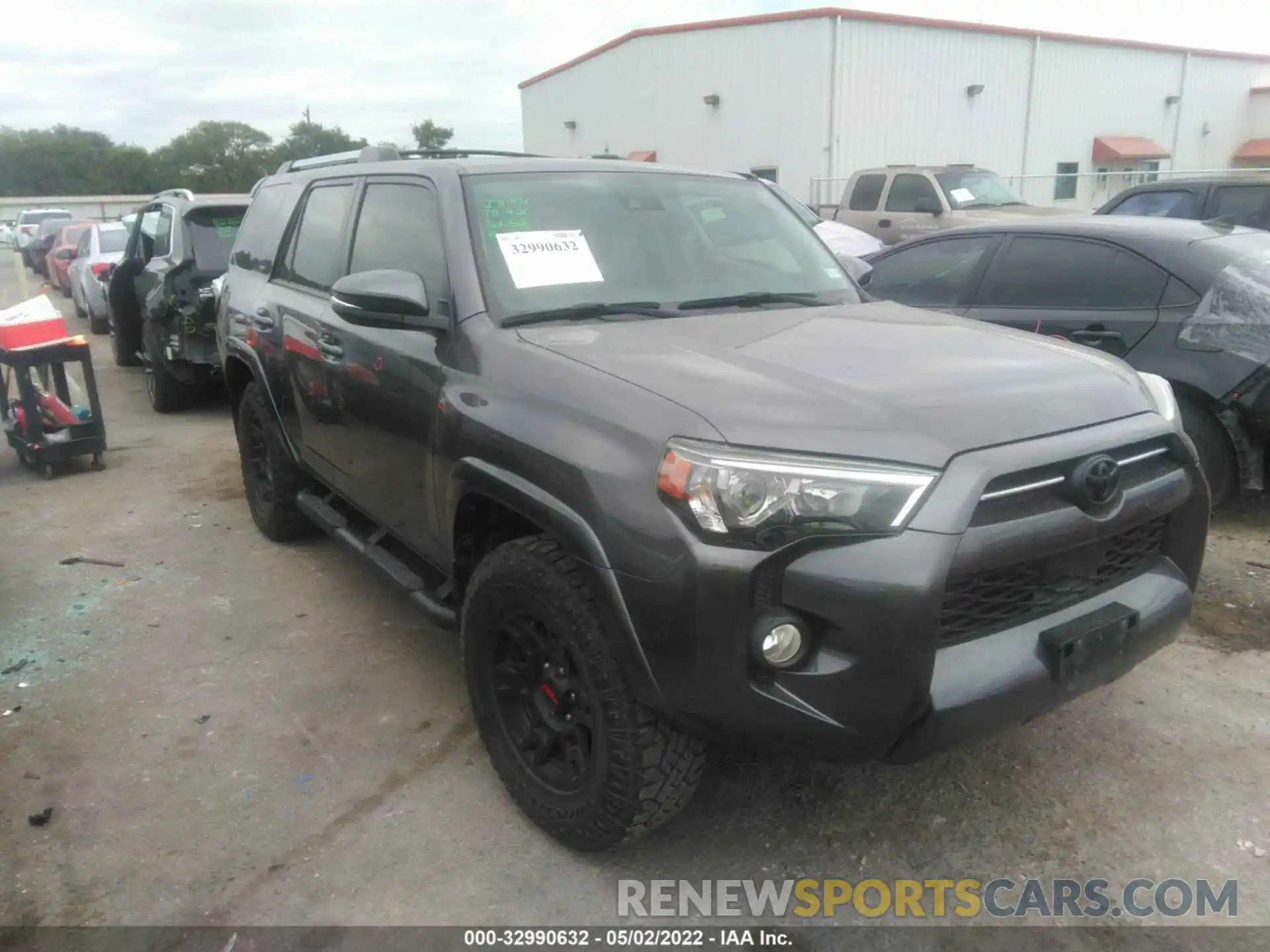 1 Photograph of a damaged car JTEZU5JR9L5215949 TOYOTA 4RUNNER 2020