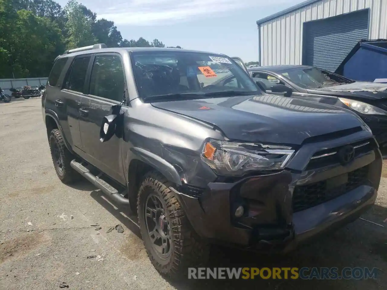 1 Photograph of a damaged car JTEZU5JR9L5217930 TOYOTA 4RUNNER 2020