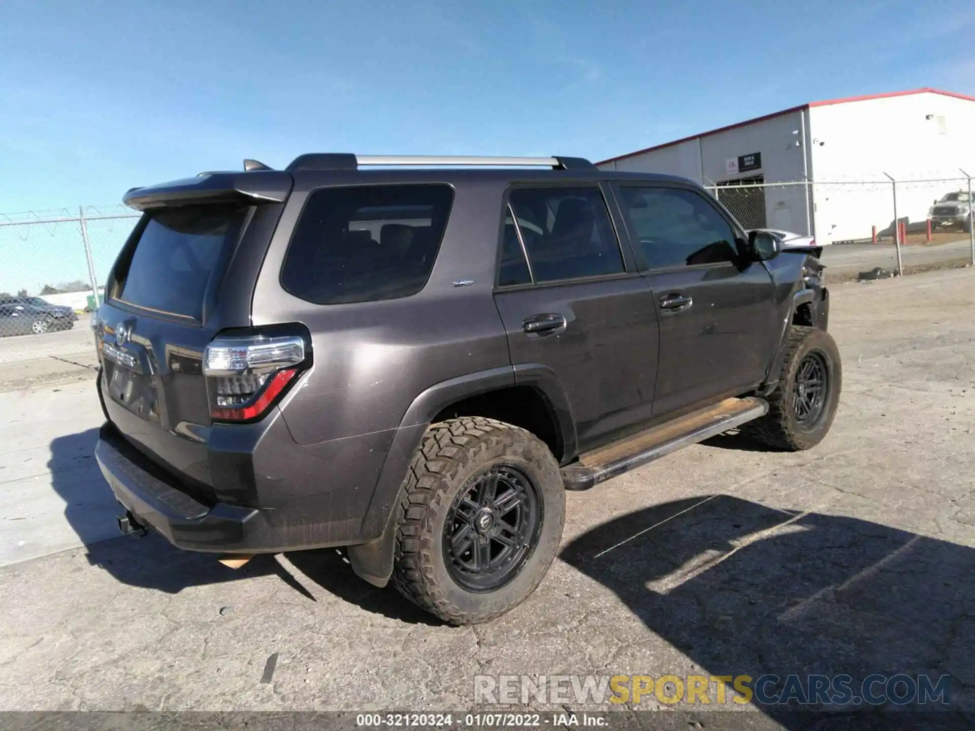 4 Photograph of a damaged car JTEZU5JR9L5217961 TOYOTA 4RUNNER 2020