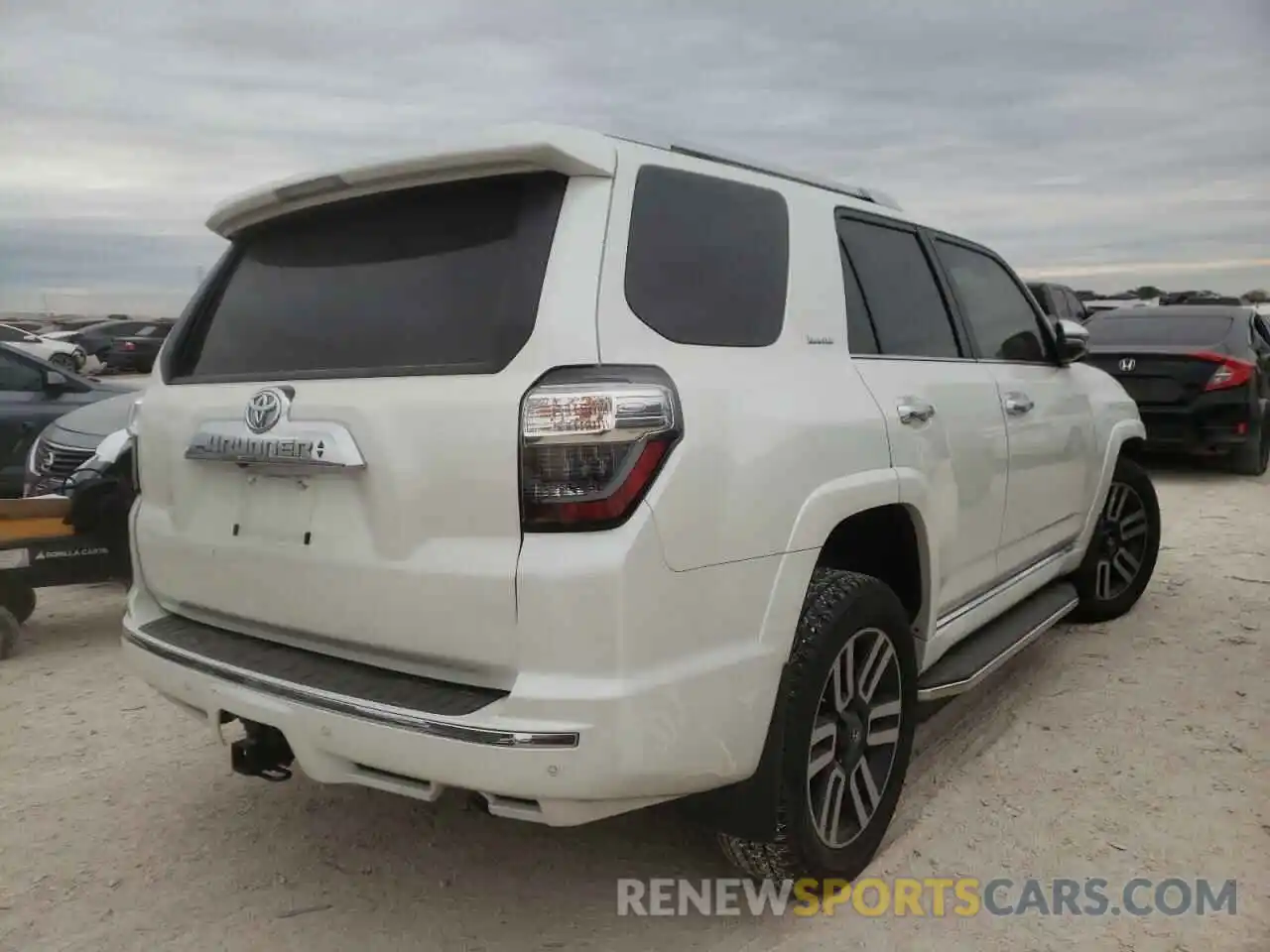 4 Photograph of a damaged car JTEZU5JR9L5222836 TOYOTA 4RUNNER 2020