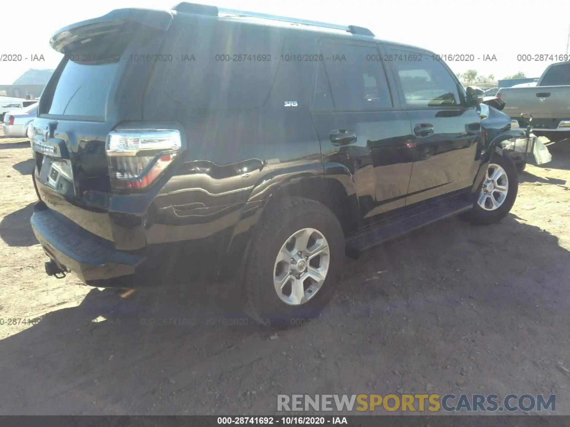 4 Photograph of a damaged car JTEZU5JR9L5223081 TOYOTA 4RUNNER 2020