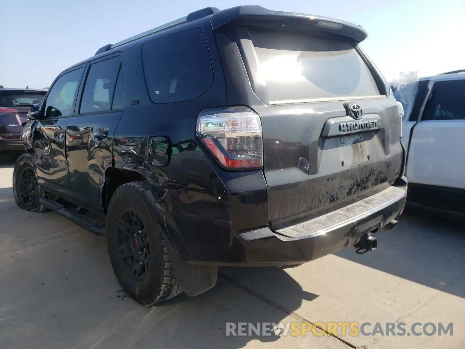 3 Photograph of a damaged car JTEZU5JR9L5223534 TOYOTA 4RUNNER 2020