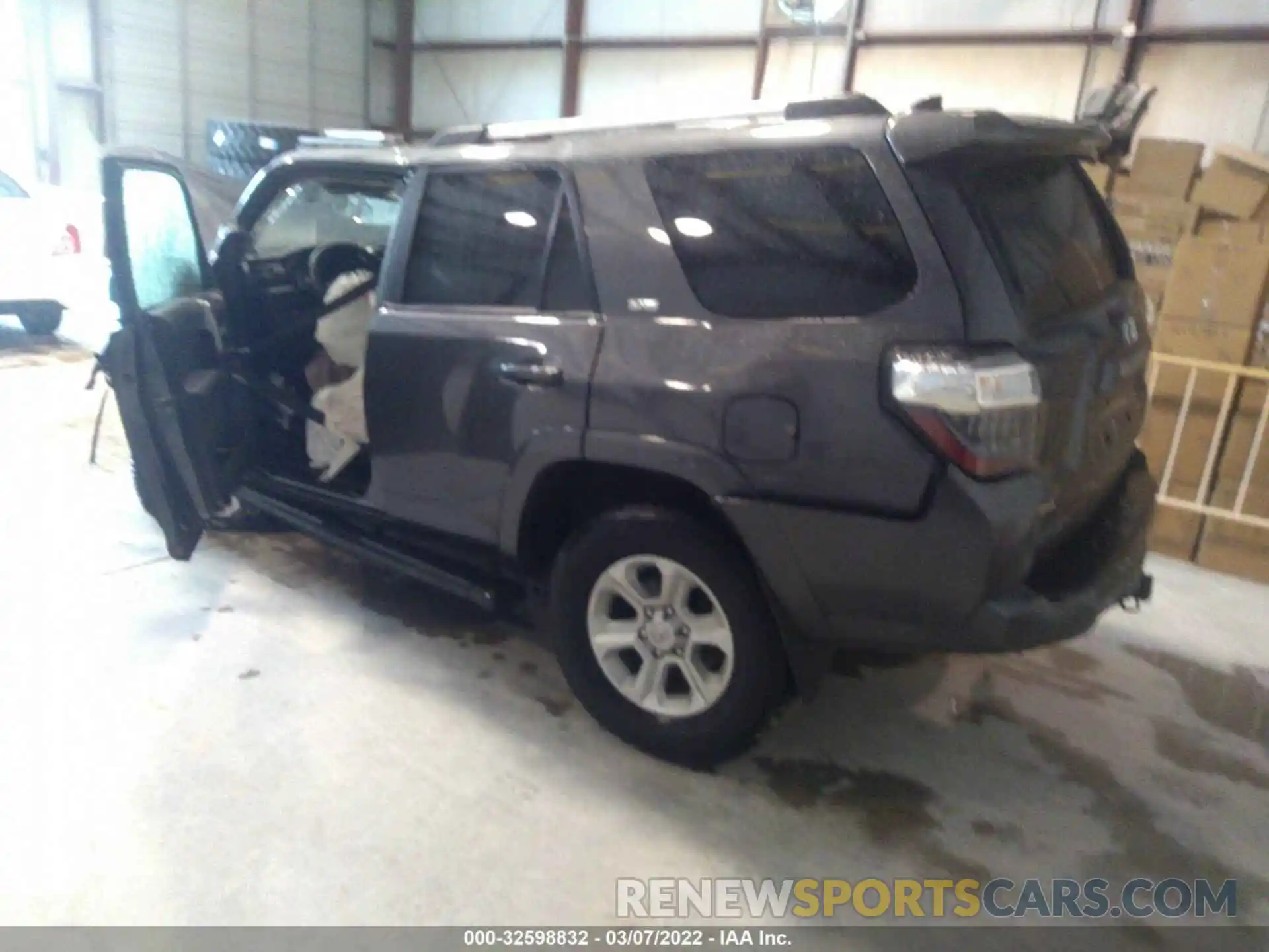 3 Photograph of a damaged car JTEZU5JR9L5224053 TOYOTA 4RUNNER 2020