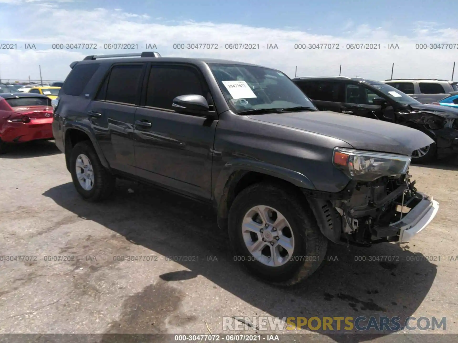 1 Фотография поврежденного автомобиля JTEZU5JRXL5216527 TOYOTA 4RUNNER 2020