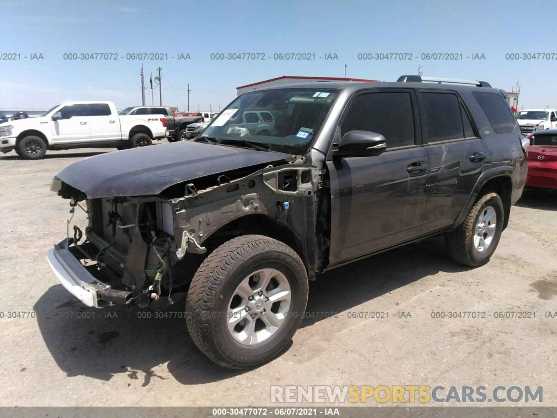 2 Photograph of a damaged car JTEZU5JRXL5216527 TOYOTA 4RUNNER 2020