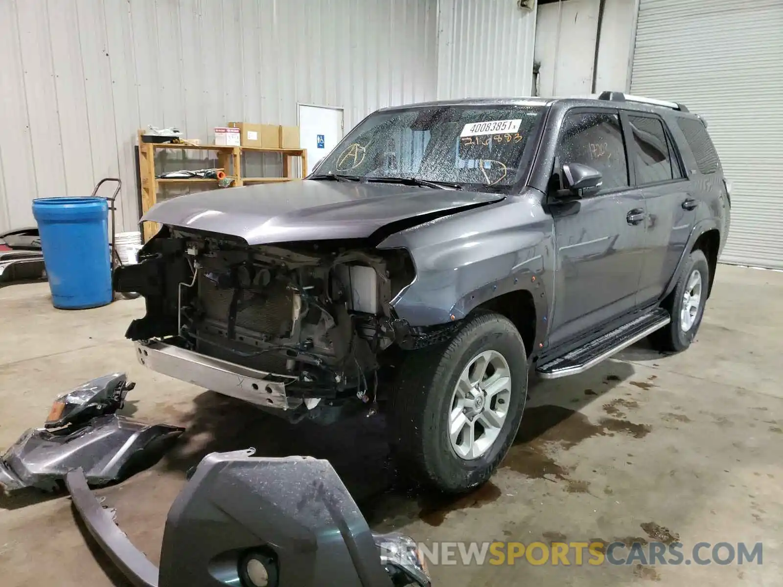 2 Photograph of a damaged car JTEZU5JRXL5216883 TOYOTA 4RUNNER 2020