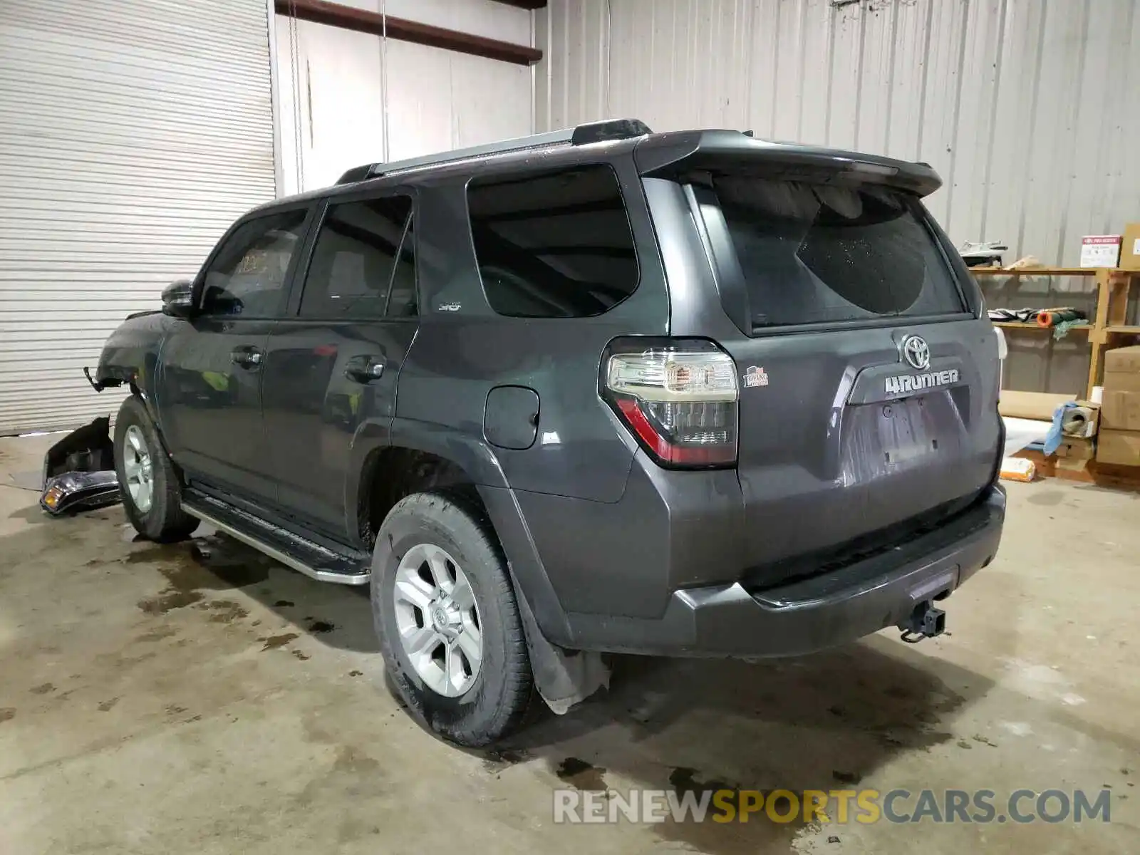 3 Photograph of a damaged car JTEZU5JRXL5216883 TOYOTA 4RUNNER 2020