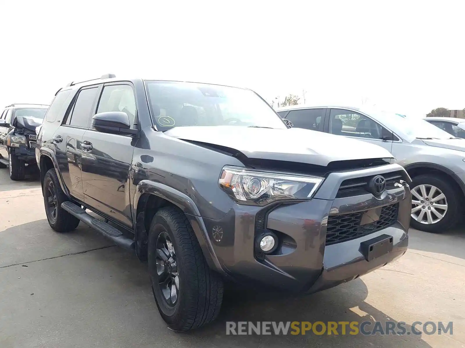 1 Photograph of a damaged car JTEZU5JRXL5218083 TOYOTA 4RUNNER 2020