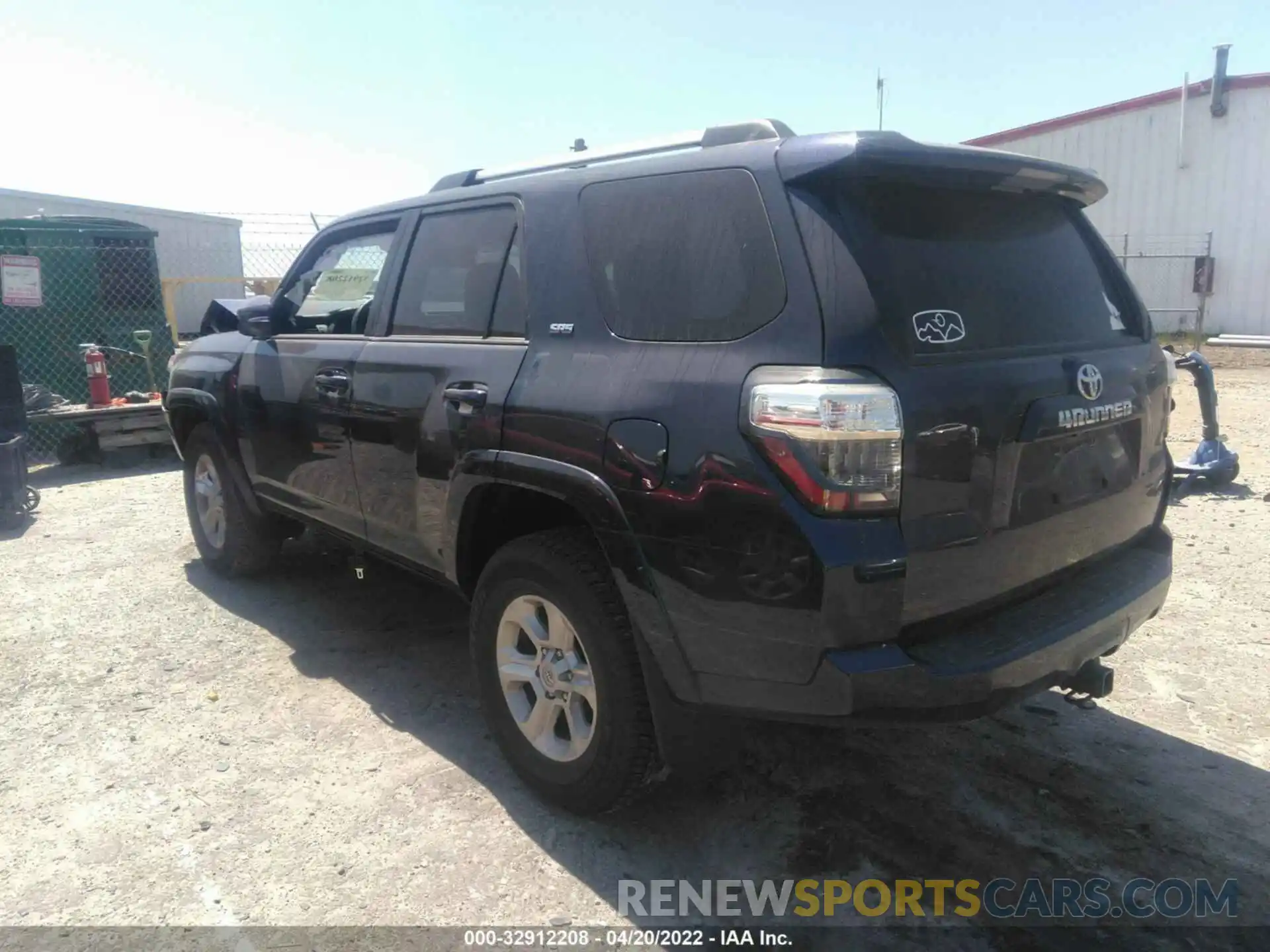 3 Photograph of a damaged car JTEZU5JRXL5221839 TOYOTA 4RUNNER 2020