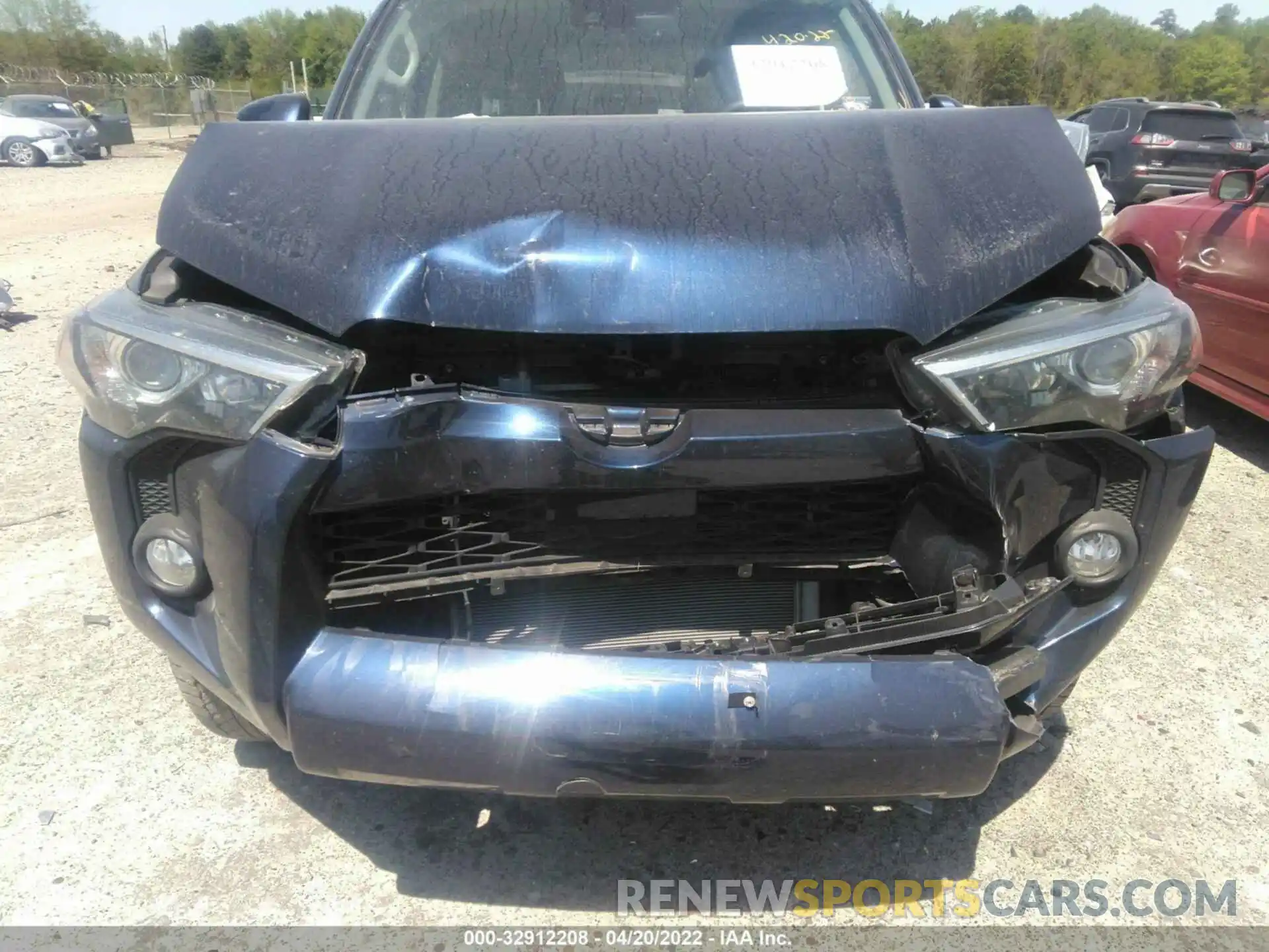 6 Photograph of a damaged car JTEZU5JRXL5221839 TOYOTA 4RUNNER 2020