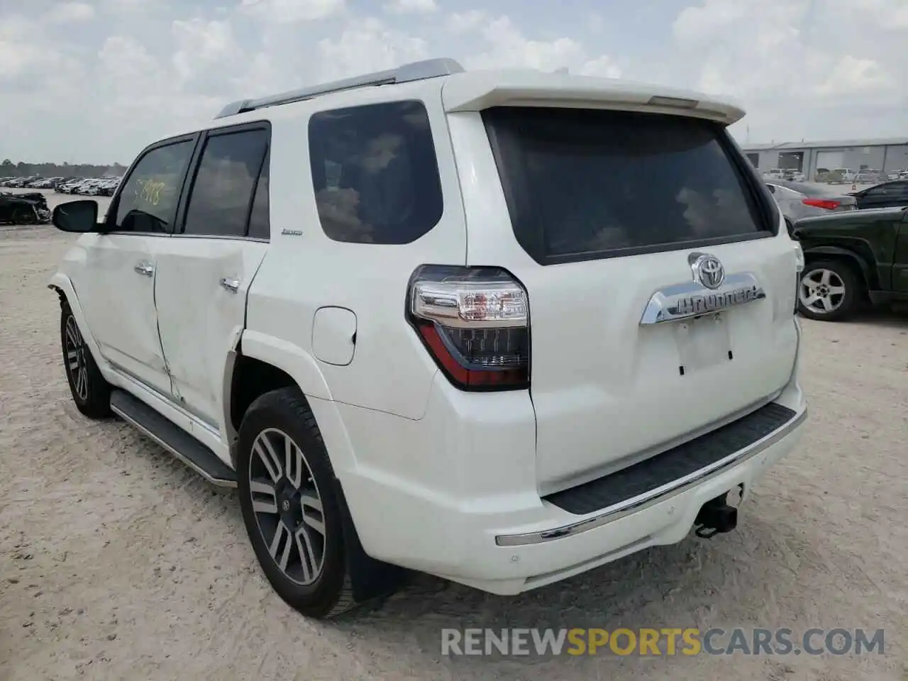 3 Photograph of a damaged car JTEZU5JRXL5222781 TOYOTA 4RUNNER 2020