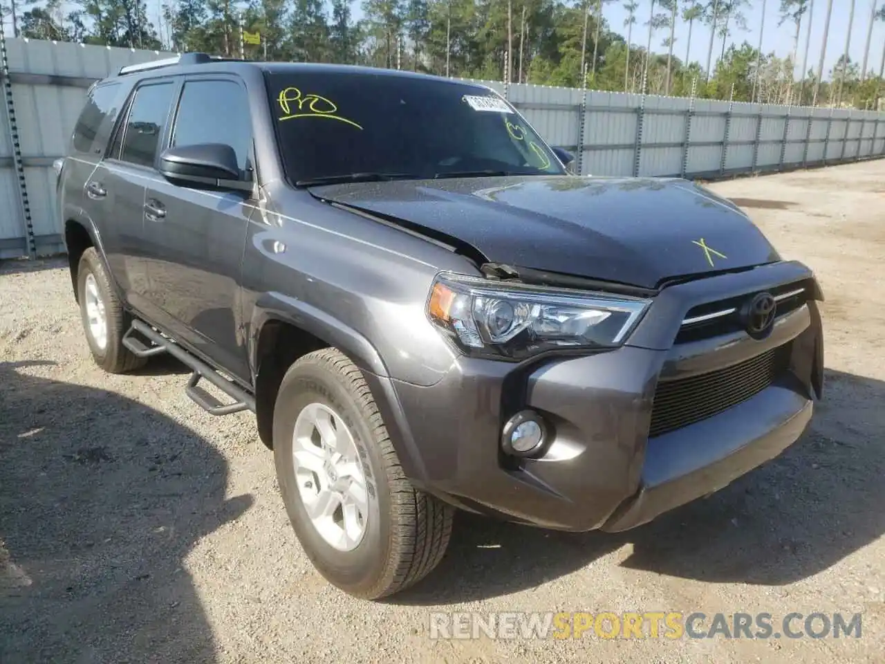 1 Photograph of a damaged car JTEZU5JRXL5225485 TOYOTA 4RUNNER 2020