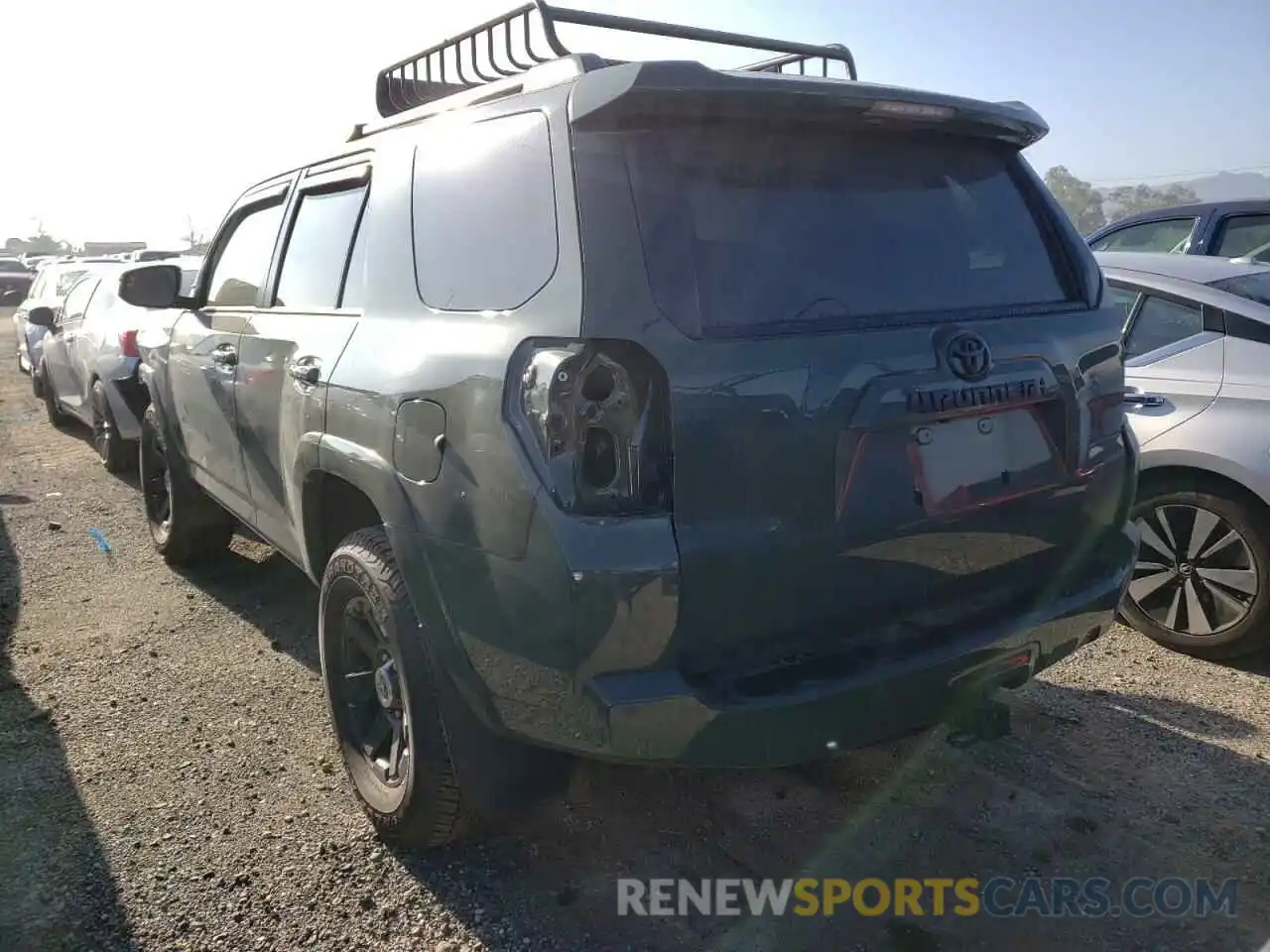 3 Photograph of a damaged car JTEBU5JR3M5939087 TOYOTA 4RUNNER 2021