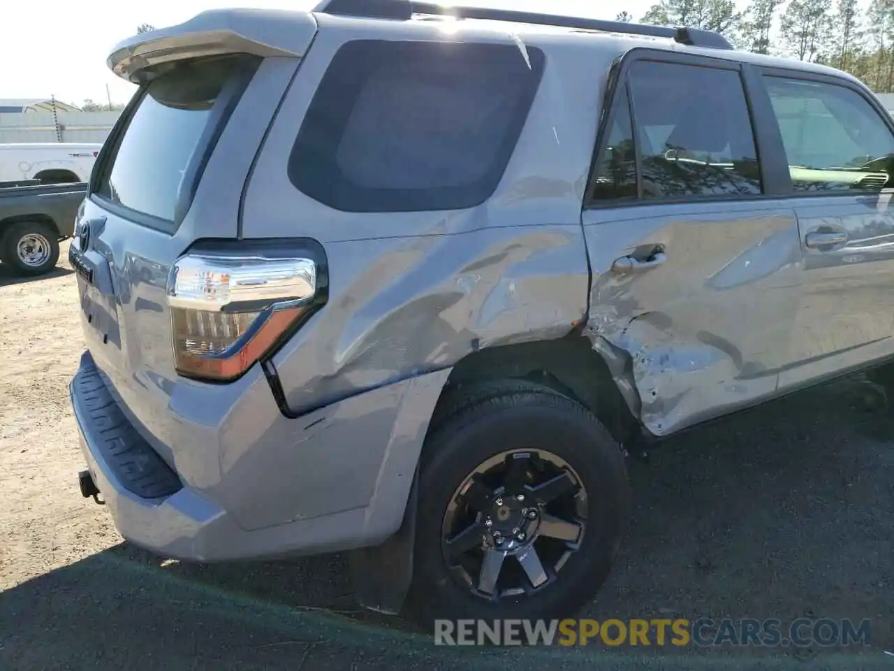 9 Photograph of a damaged car JTEBU5JR5M5868877 TOYOTA 4RUNNER 2021