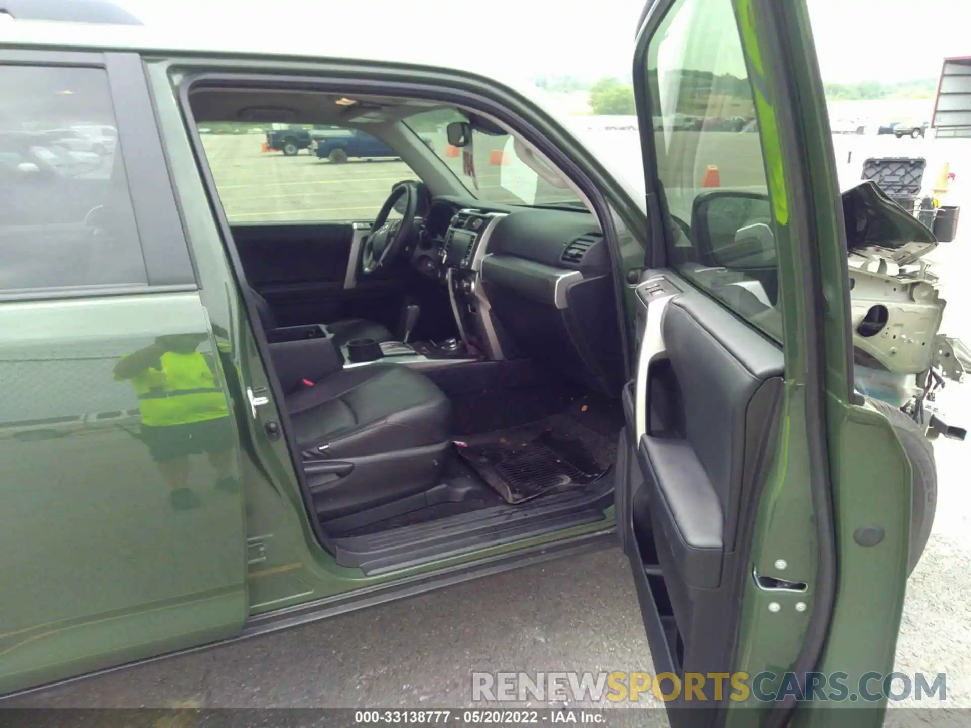 5 Photograph of a damaged car JTEBU5JR6M5899331 TOYOTA 4RUNNER 2021