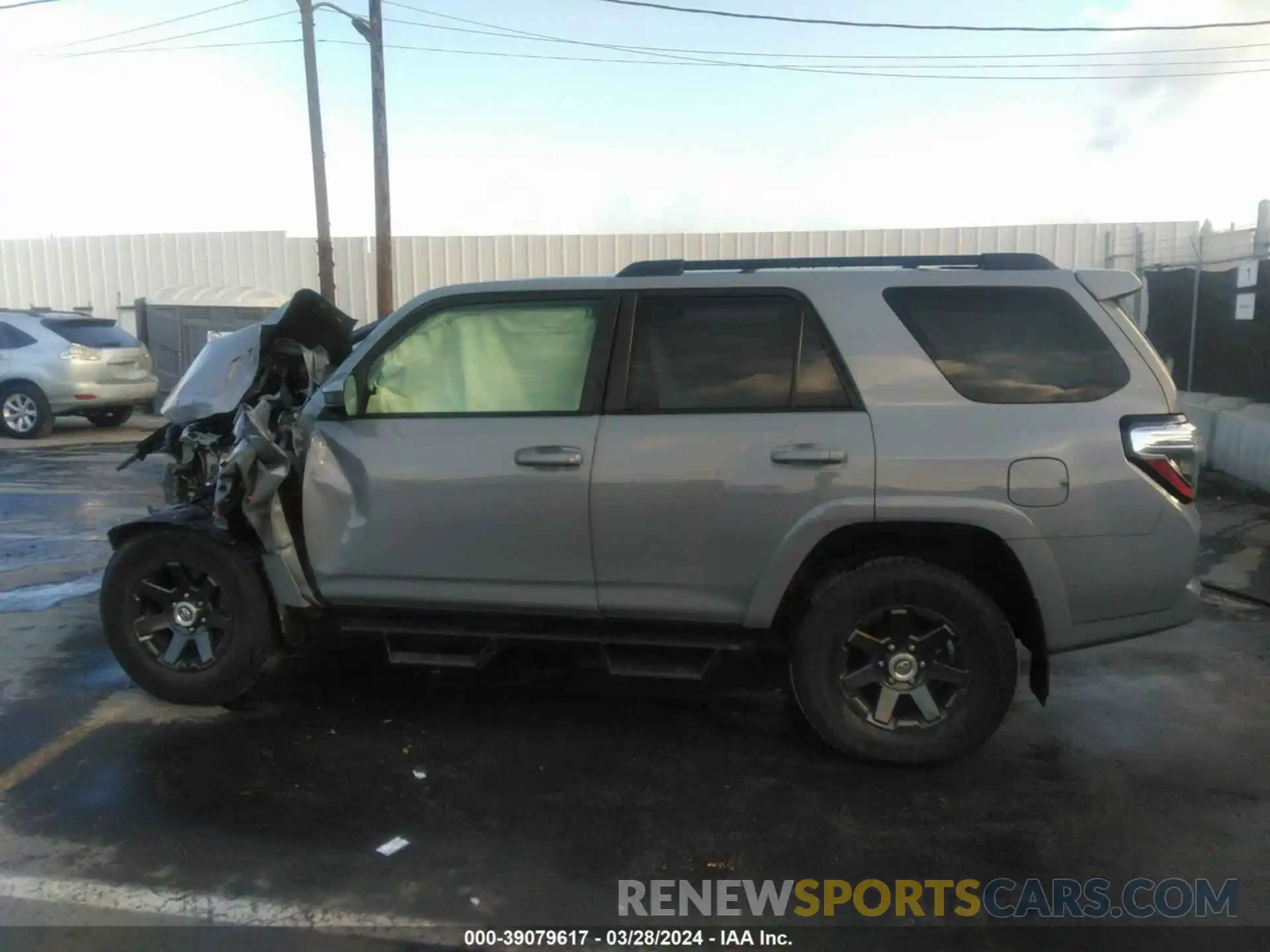 14 Photograph of a damaged car JTEBU5JR7M5857766 TOYOTA 4RUNNER 2021