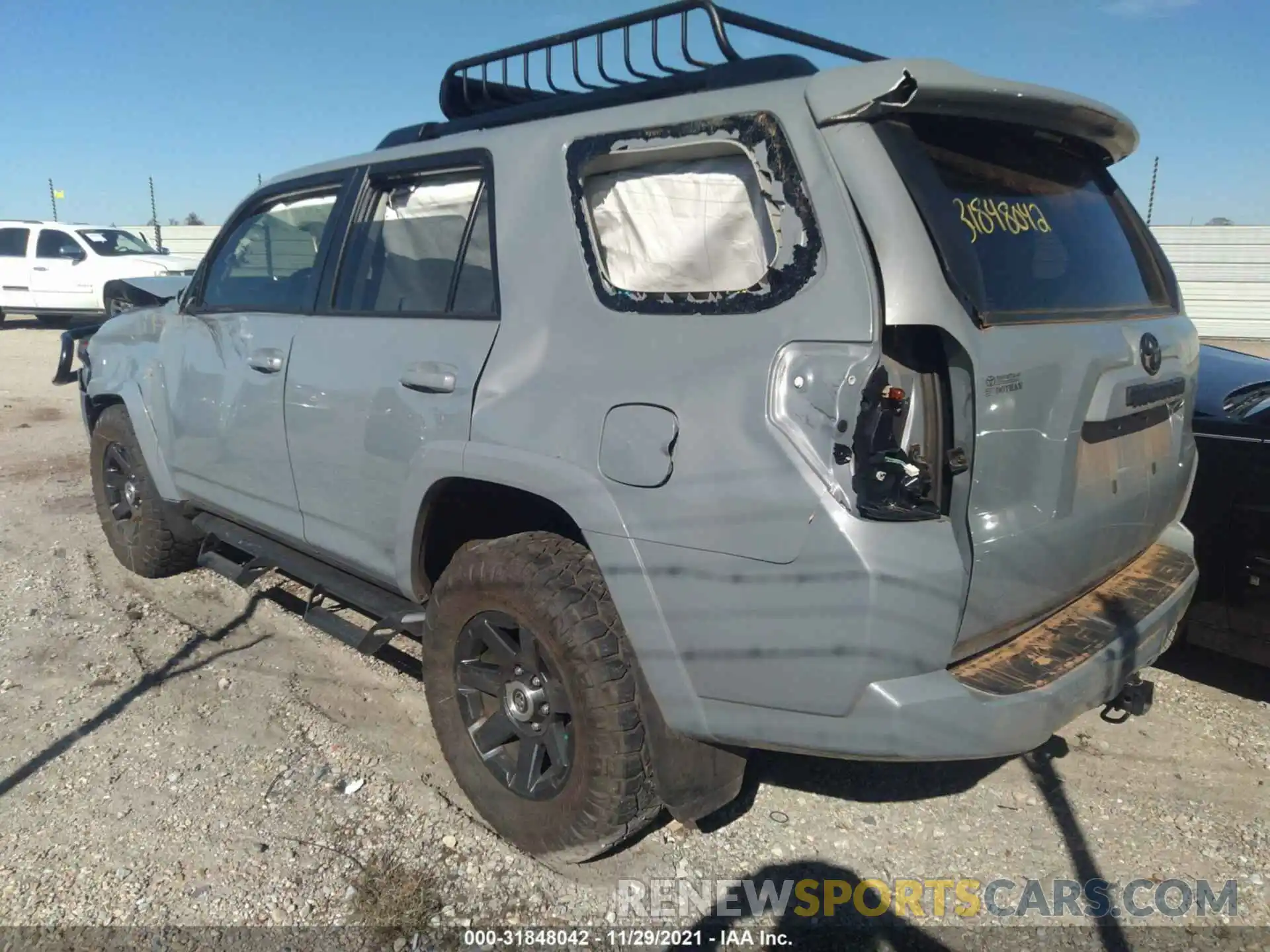 3 Photograph of a damaged car JTEBU5JR8M5966172 TOYOTA 4RUNNER 2021