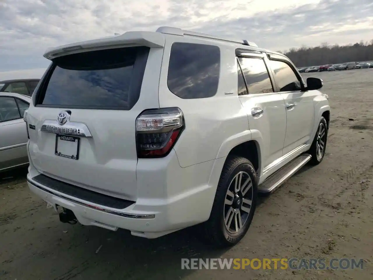 4 Photograph of a damaged car JTEDU5JR0M5246499 TOYOTA 4RUNNER 2021