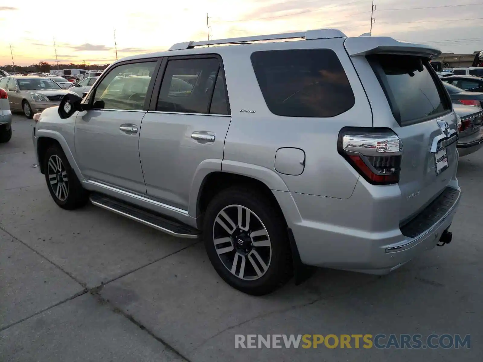 3 Photograph of a damaged car JTEDU5JR1M5249363 TOYOTA 4RUNNER 2021