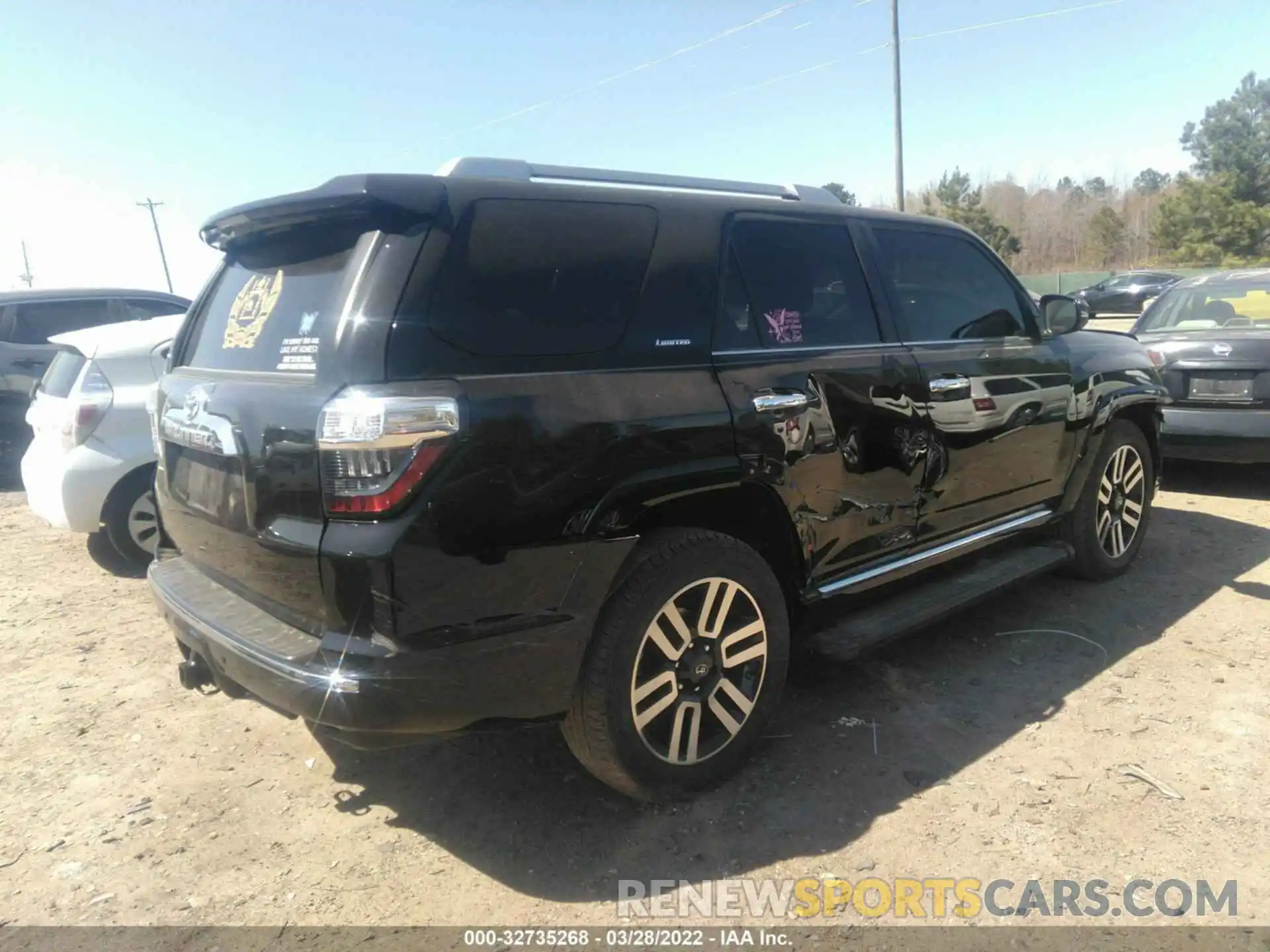 4 Photograph of a damaged car JTEDU5JR2M5235455 TOYOTA 4RUNNER 2021