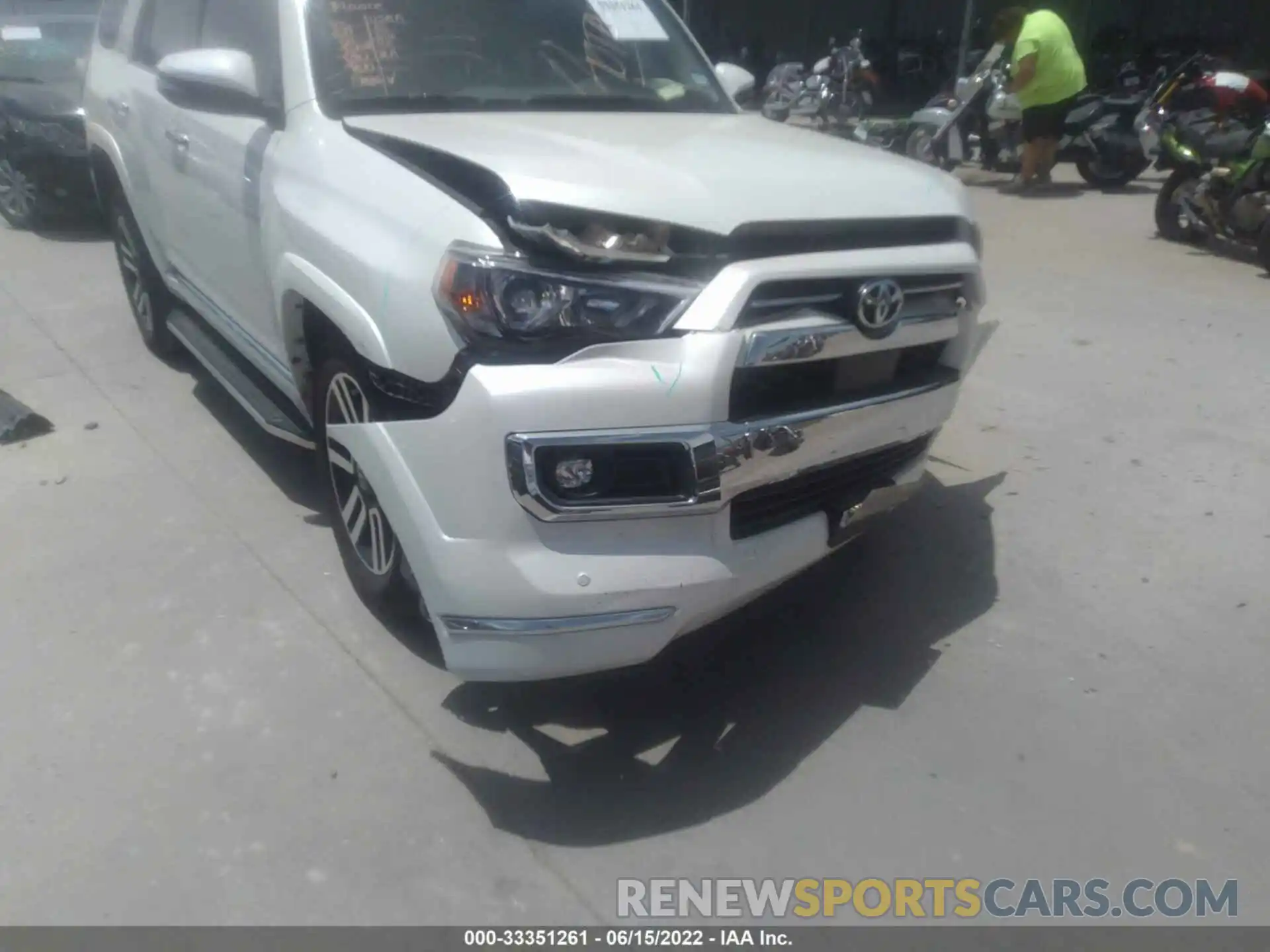 6 Photograph of a damaged car JTEDU5JR4M5247364 TOYOTA 4RUNNER 2021