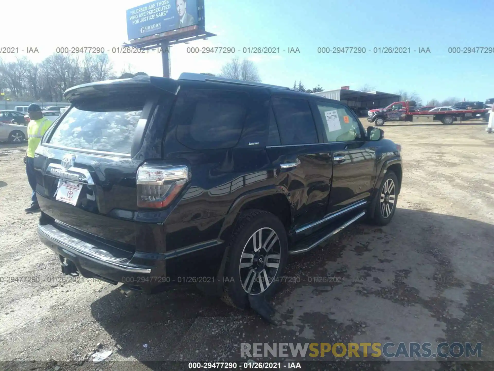 4 Photograph of a damaged car JTEDU5JR7M5231370 TOYOTA 4RUNNER 2021